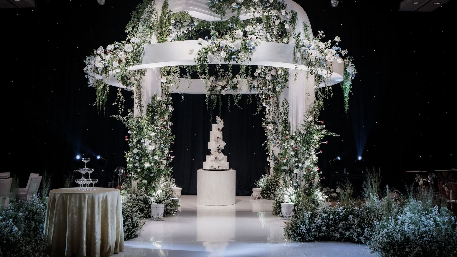 Grand Hyatt Jakarta Wedding Grand Ballroom Cake
