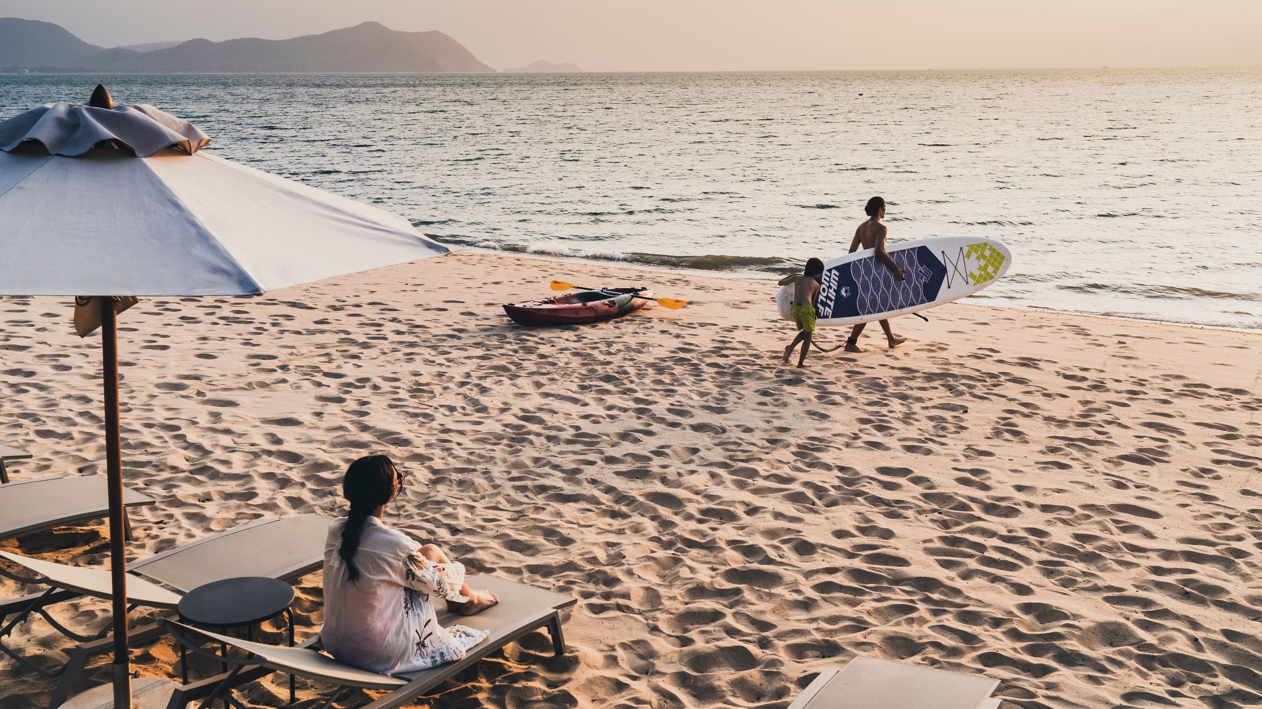 Andaz Pattaya Jomtien Beach Family Beach Activity