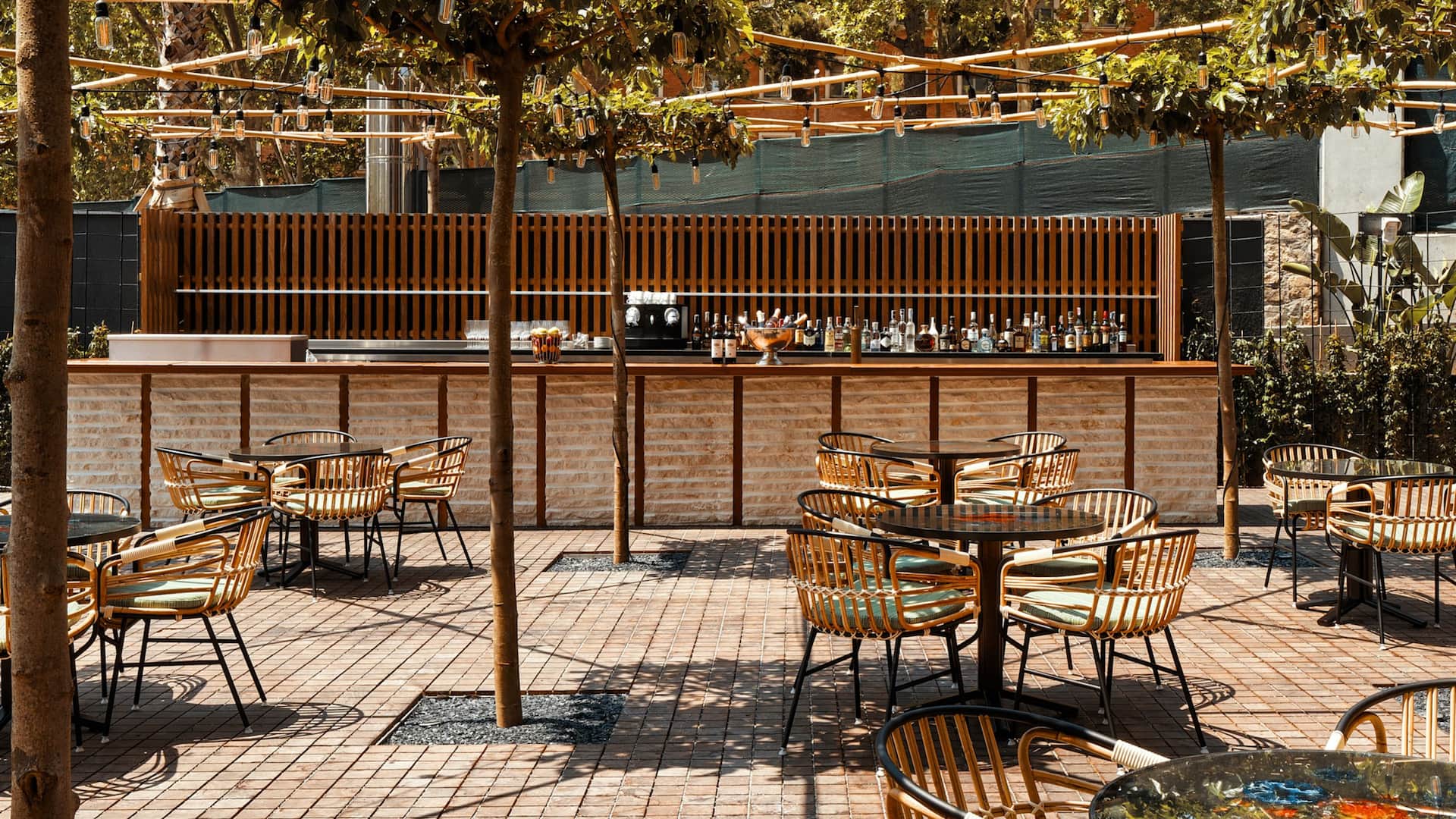 Grand Hyatt Barcelona Poolbar Tables