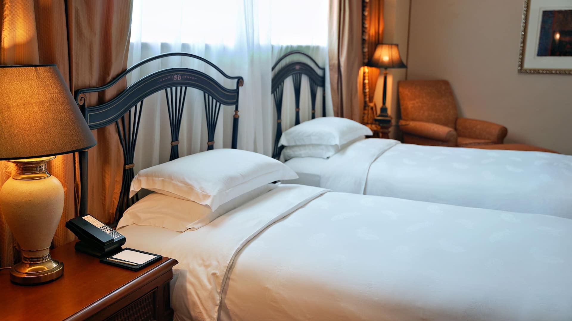 Grand Hyatt Muscat Crown Two Beds