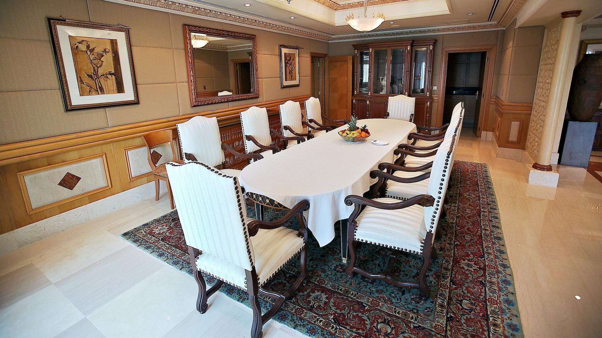 Grand Hyatt Muscat Royal Suite Dining