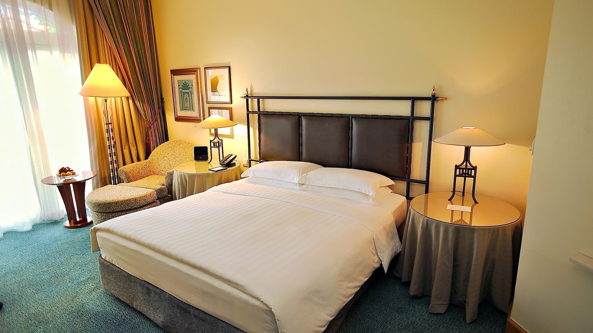 Grand Hyatt Muscat Grand King Room