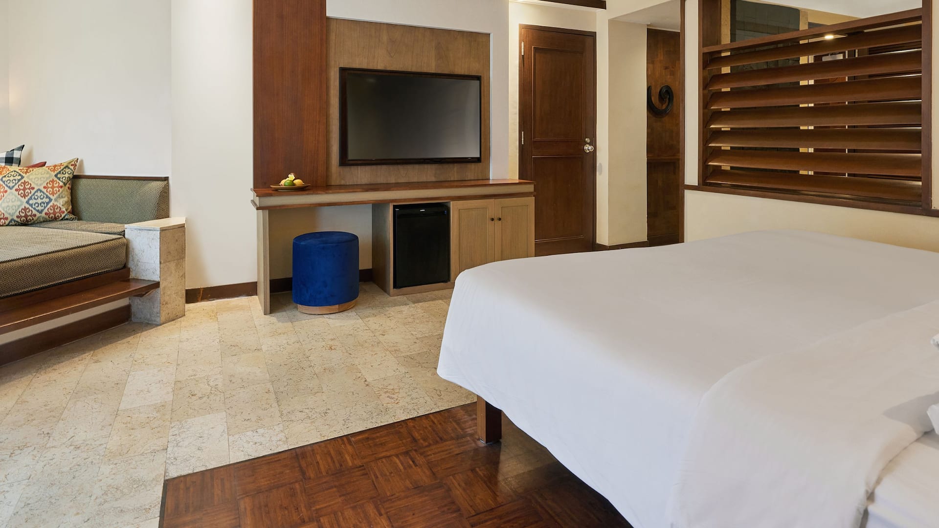 Grand Hyatt Bali Pirate Adventure Parent Guestroom Side View