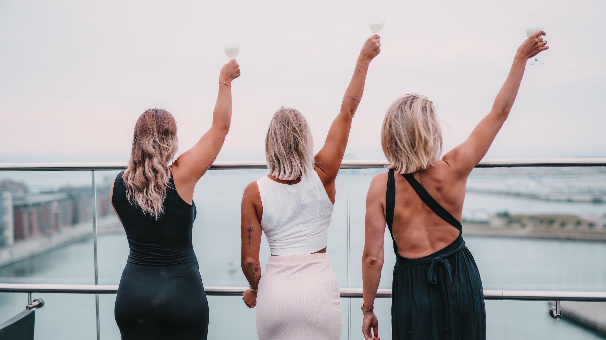 Story Hotel Studio Malmö Guests Cheers Rooftop