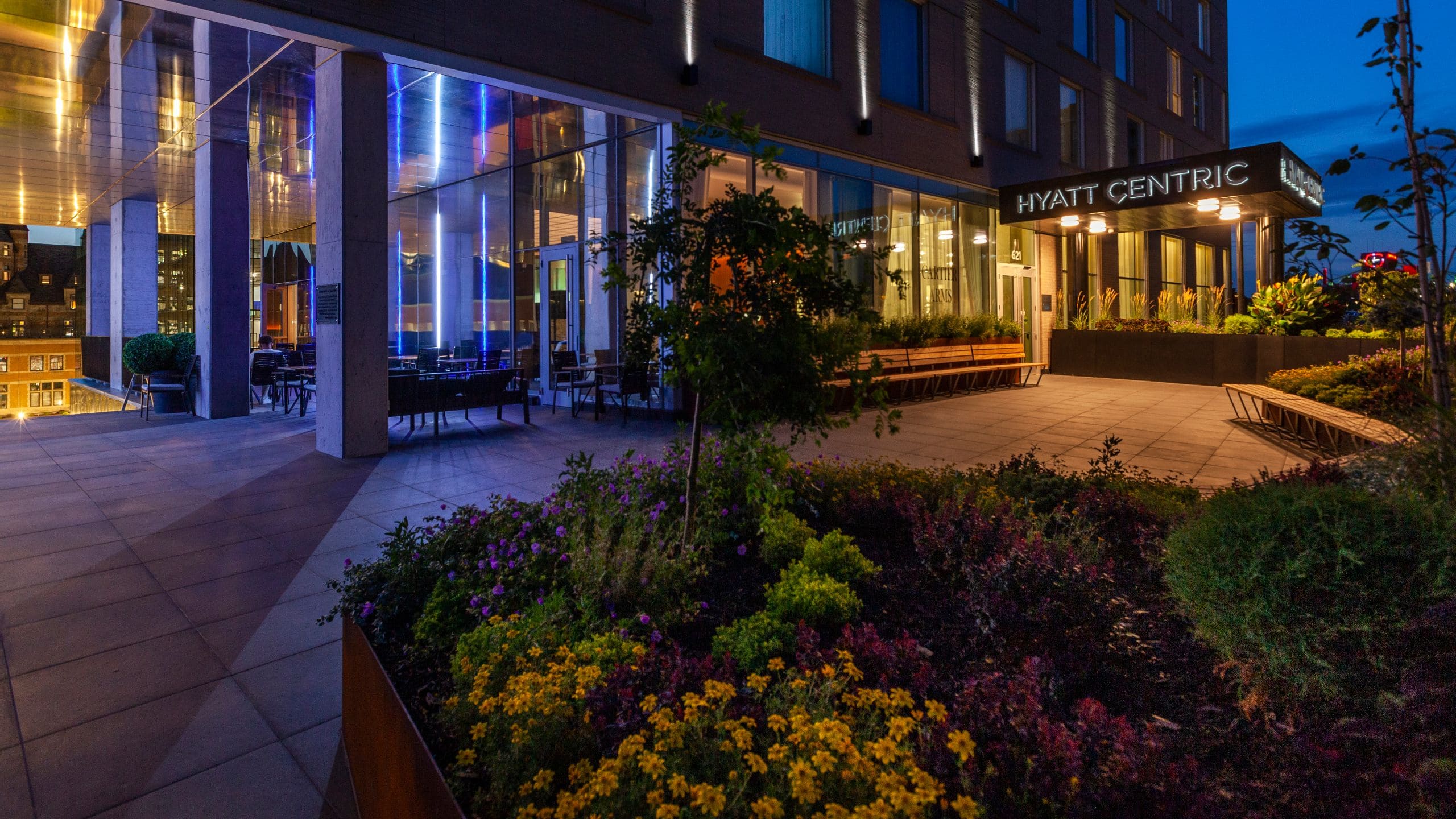 Hyatt Centric Montreal Exterior Nighttime