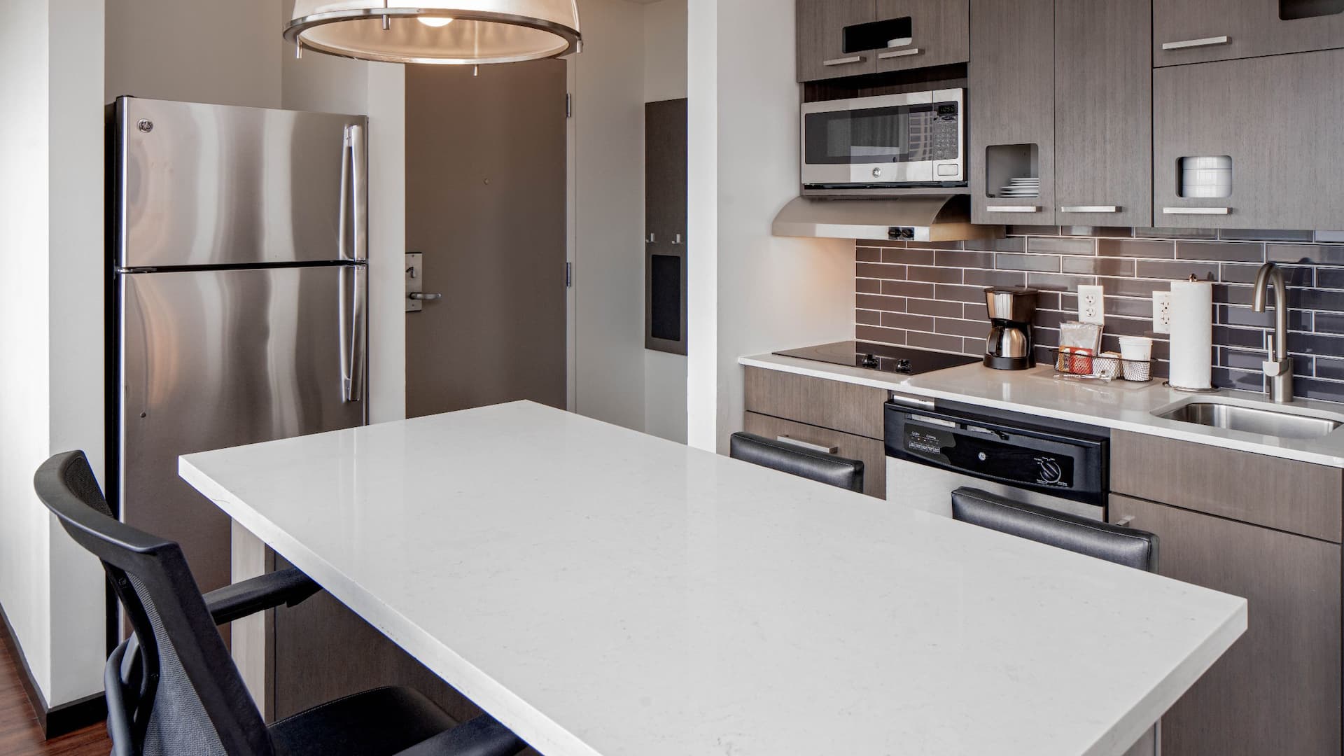 Hyatt House New Orleans/Downtown Double Suite Kitchen