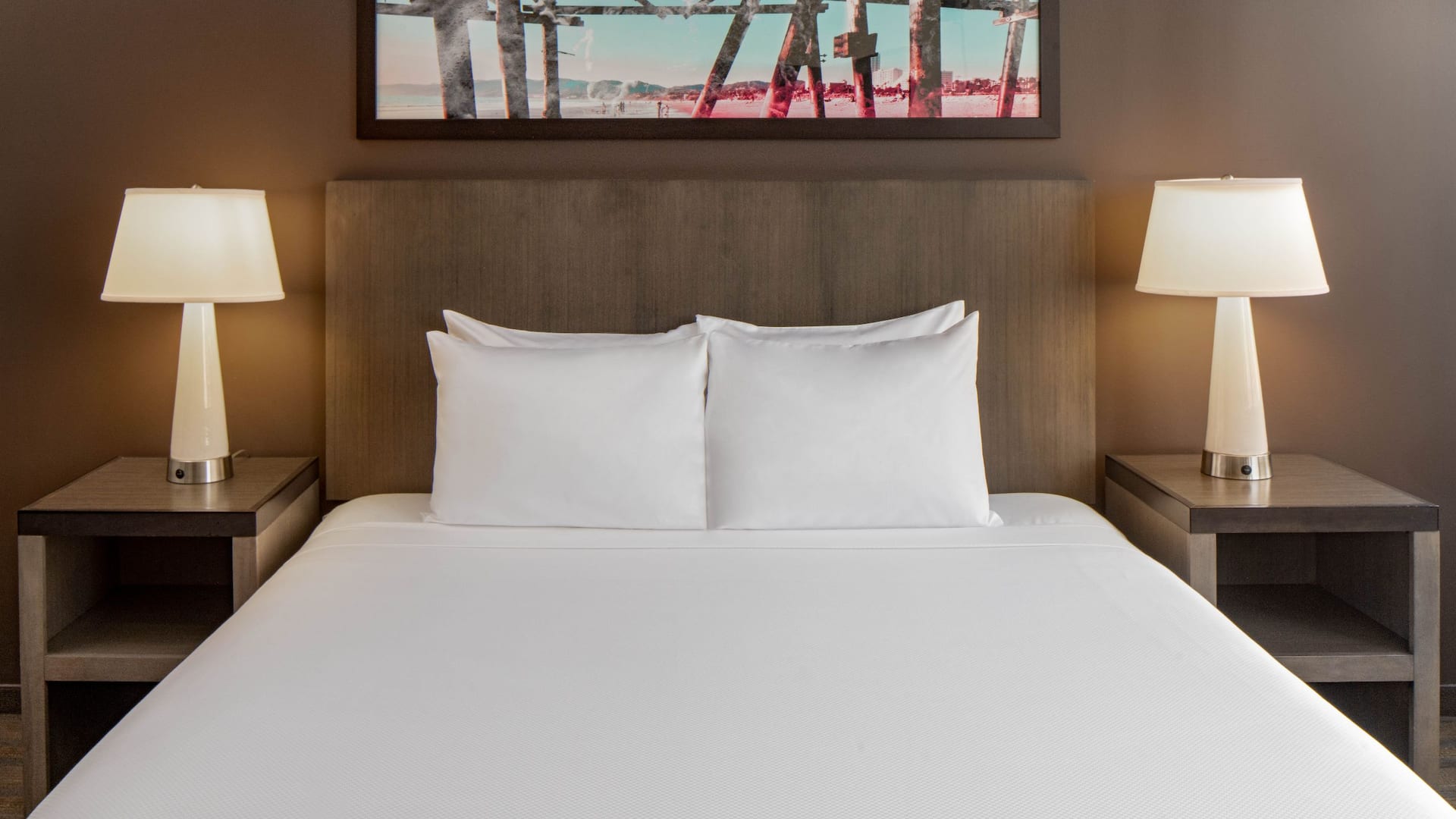 3 de 5 Hyatt House New Orleans/Downtown King Room Bed Detail