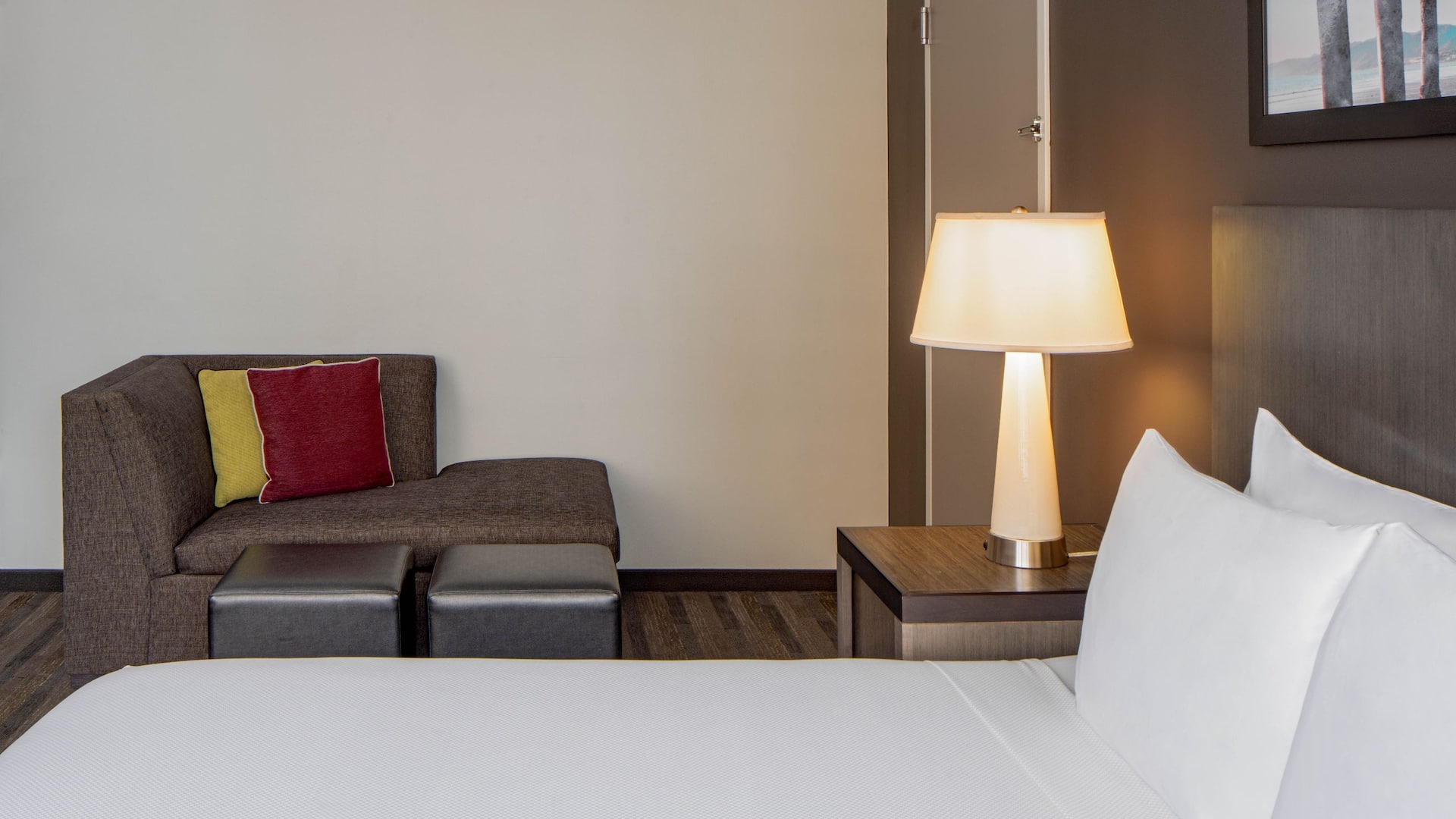 Hyatt House New Orleans/Downtown King Room Sofa