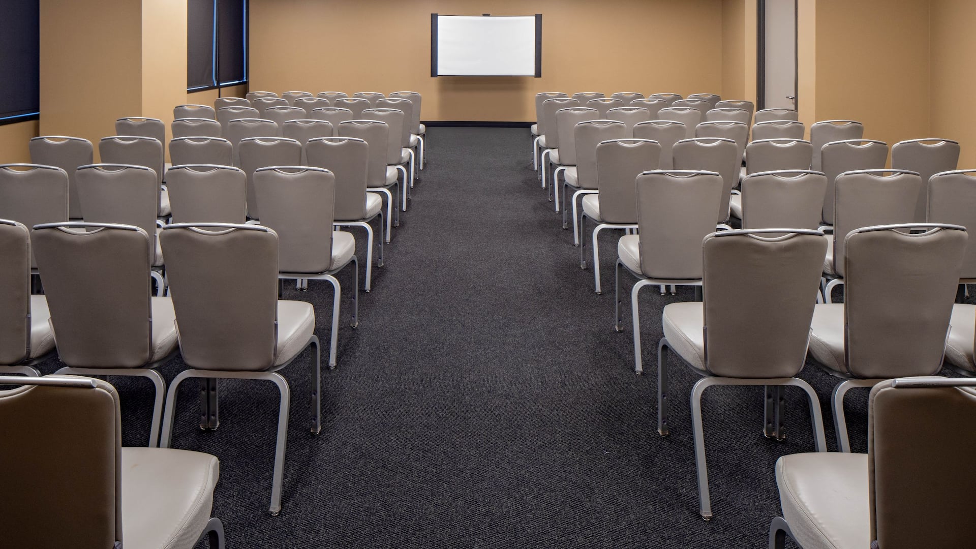 3 of 3 Hyatt House New Orleans/Downtown Theater No Base