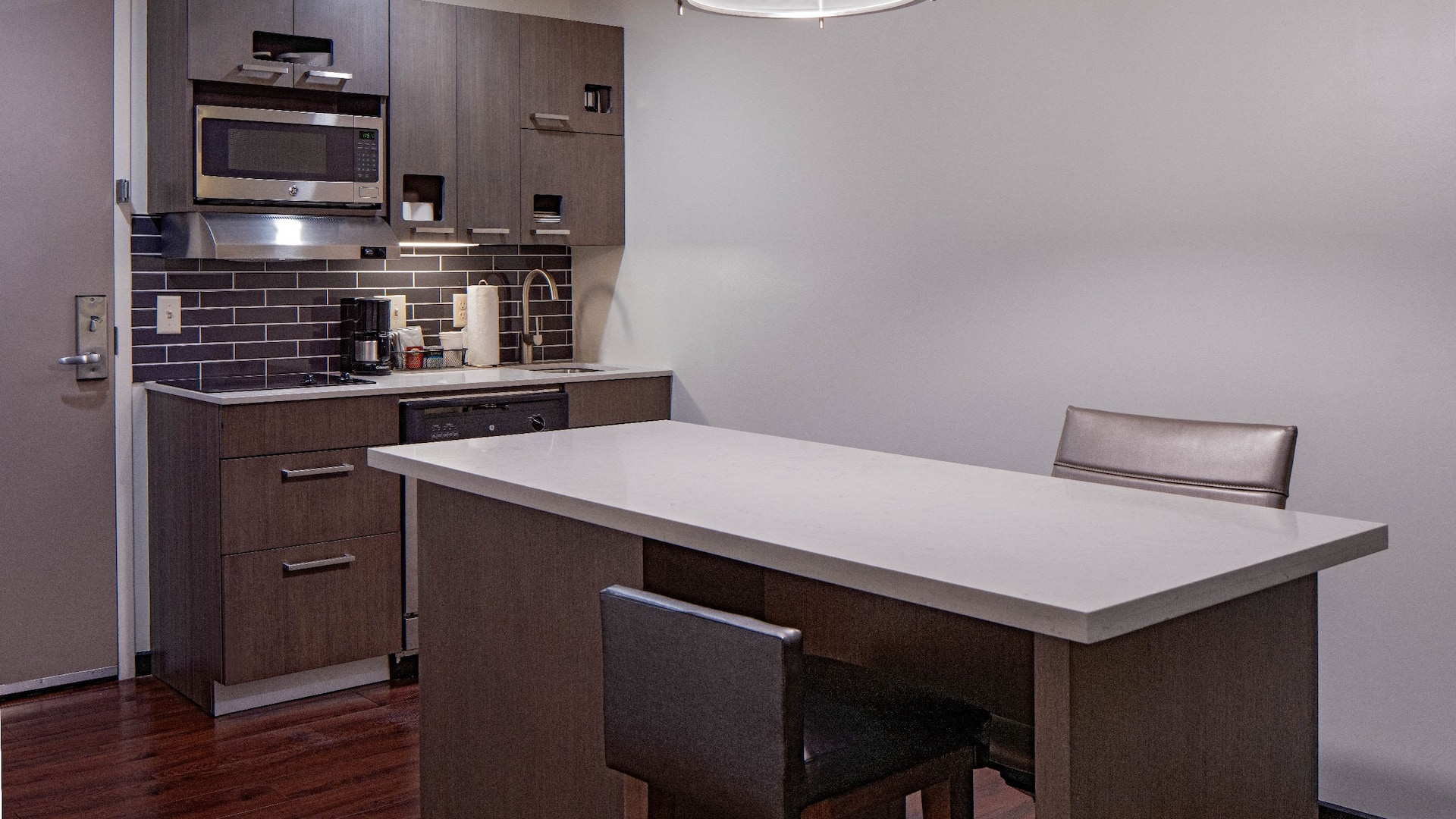 Hyatt House New Orleans/Downtown Studio Kitchen