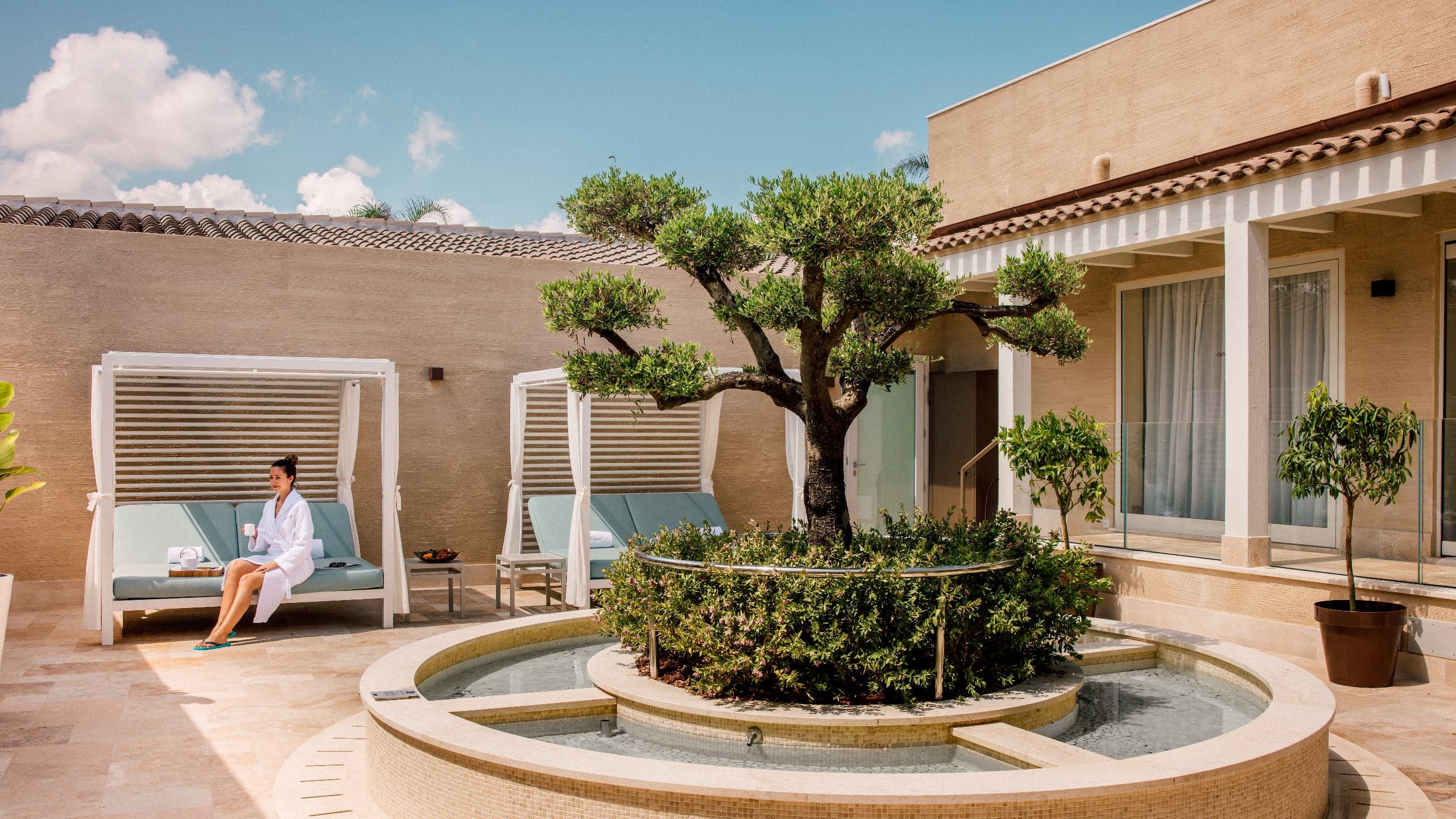 7Pines Resort Sardinia Pure Seven Spa Courtyard