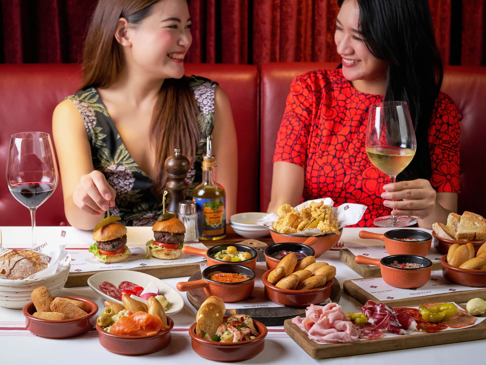 Grand Hyatt Erawan Bangkok Gaston Hangout