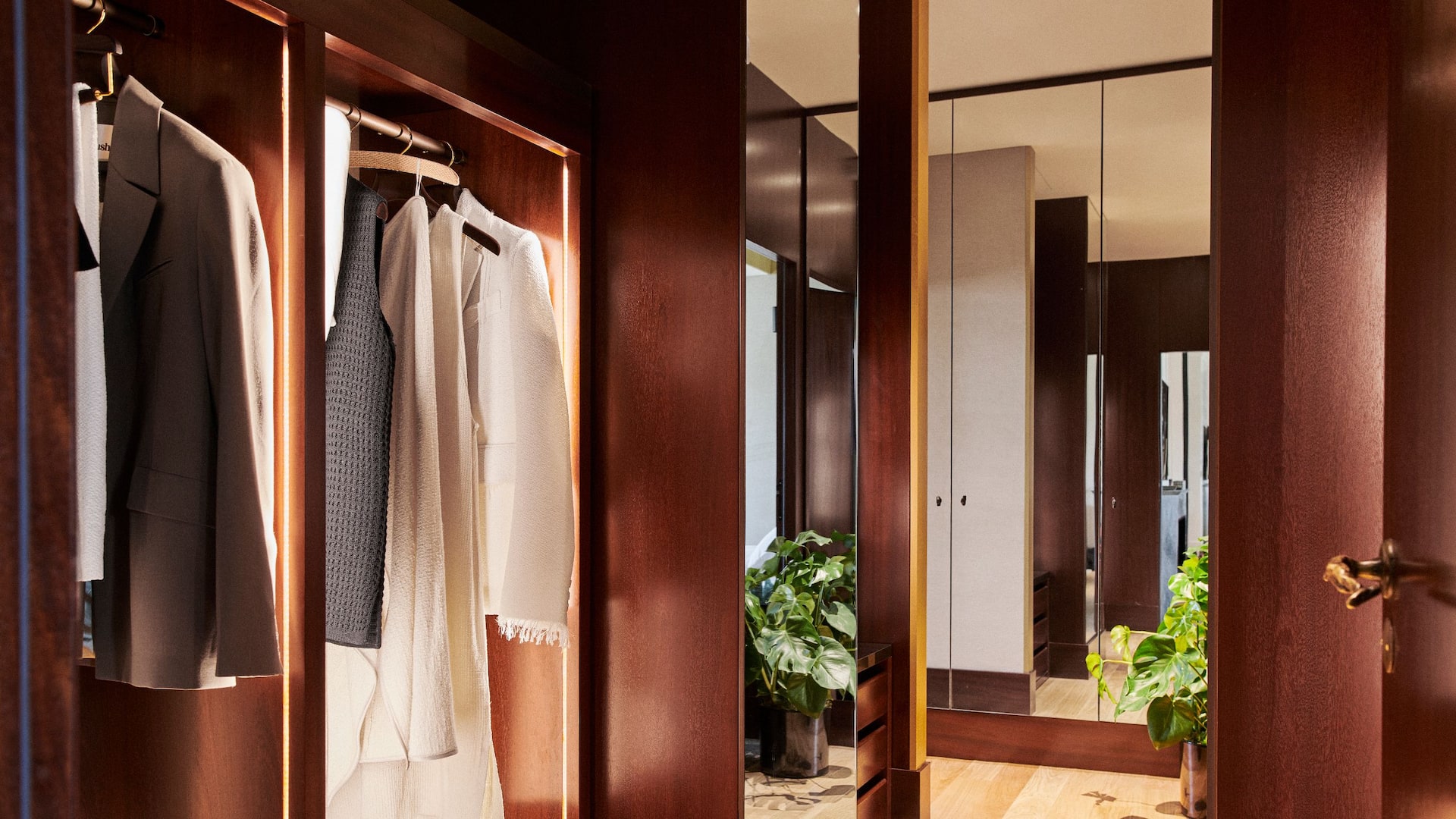 L’Appartement Dressing Room at Park Hyatt Paris - Vendôme 
