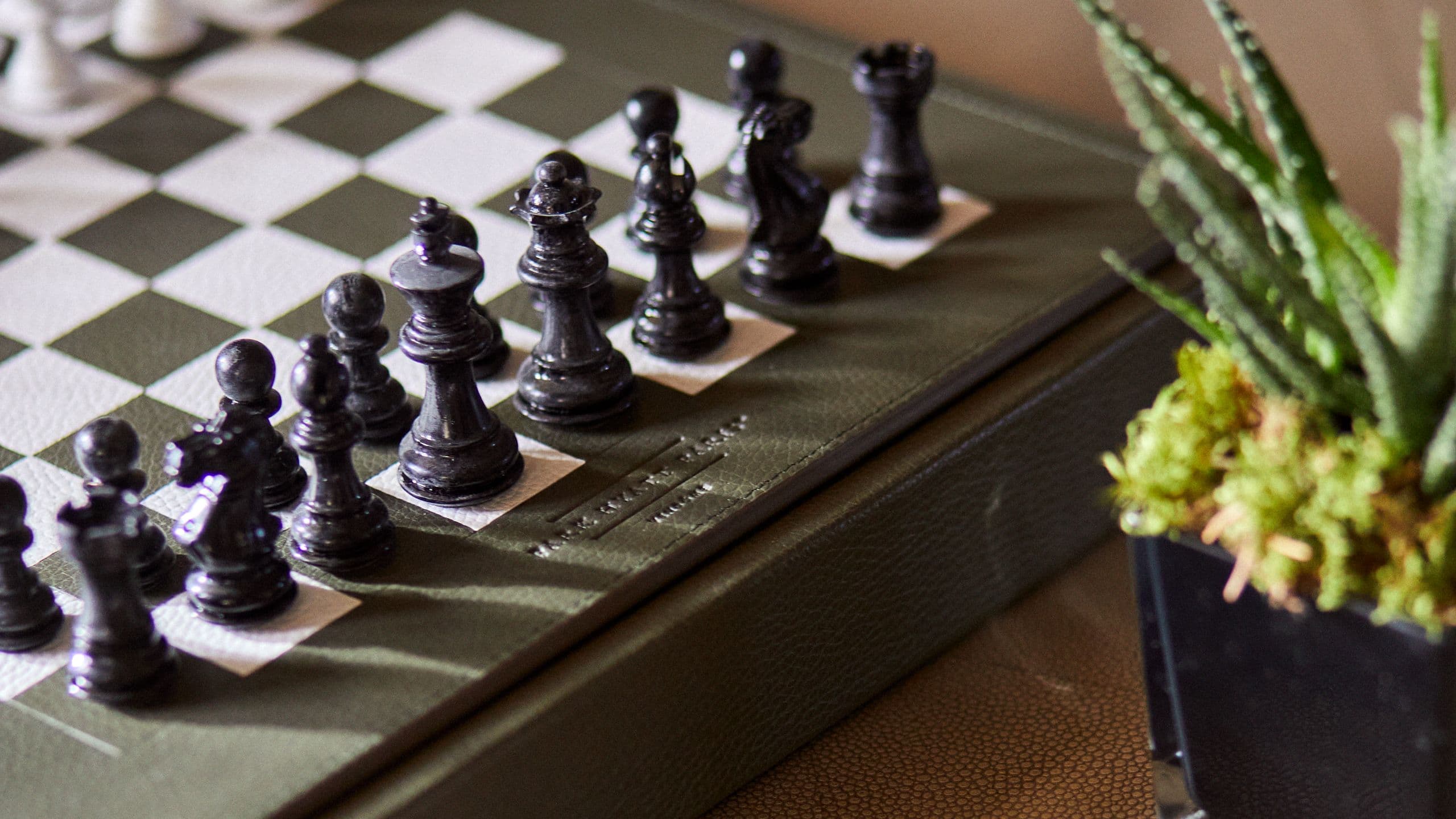 16 of 36 Park Hyatt Paris-Vendôme Apartment Chest Game