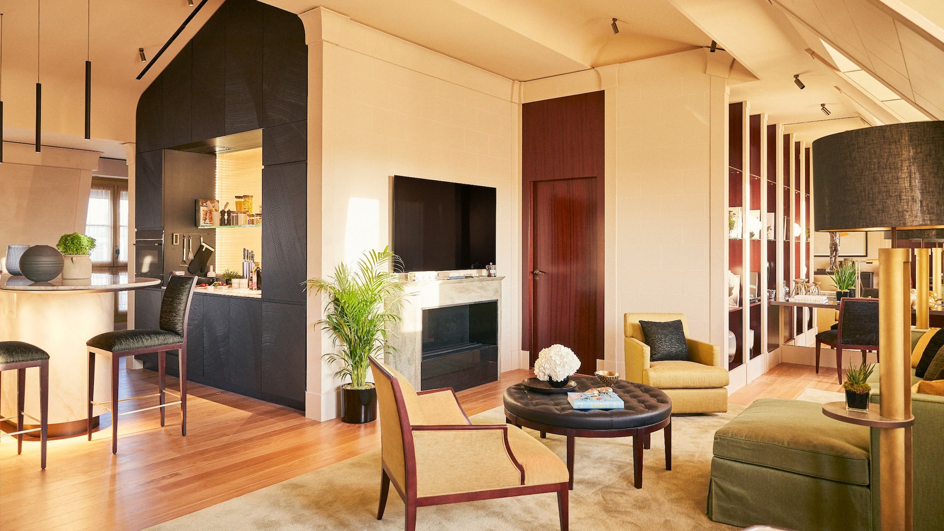 chimney focus at l'Appartement at Park Hyatt Paris - Vendôme