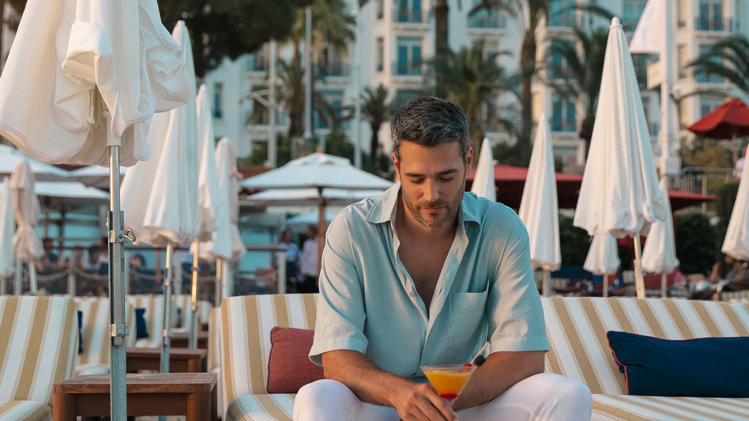 Hôtel Martinez Lifestyle Man Facade