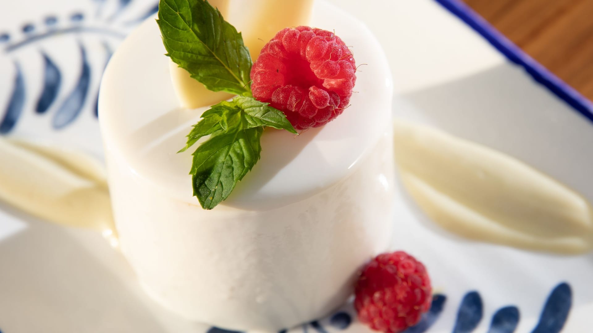 Hyatt Regency Kotor Bay Resort White Lady Cake Top View