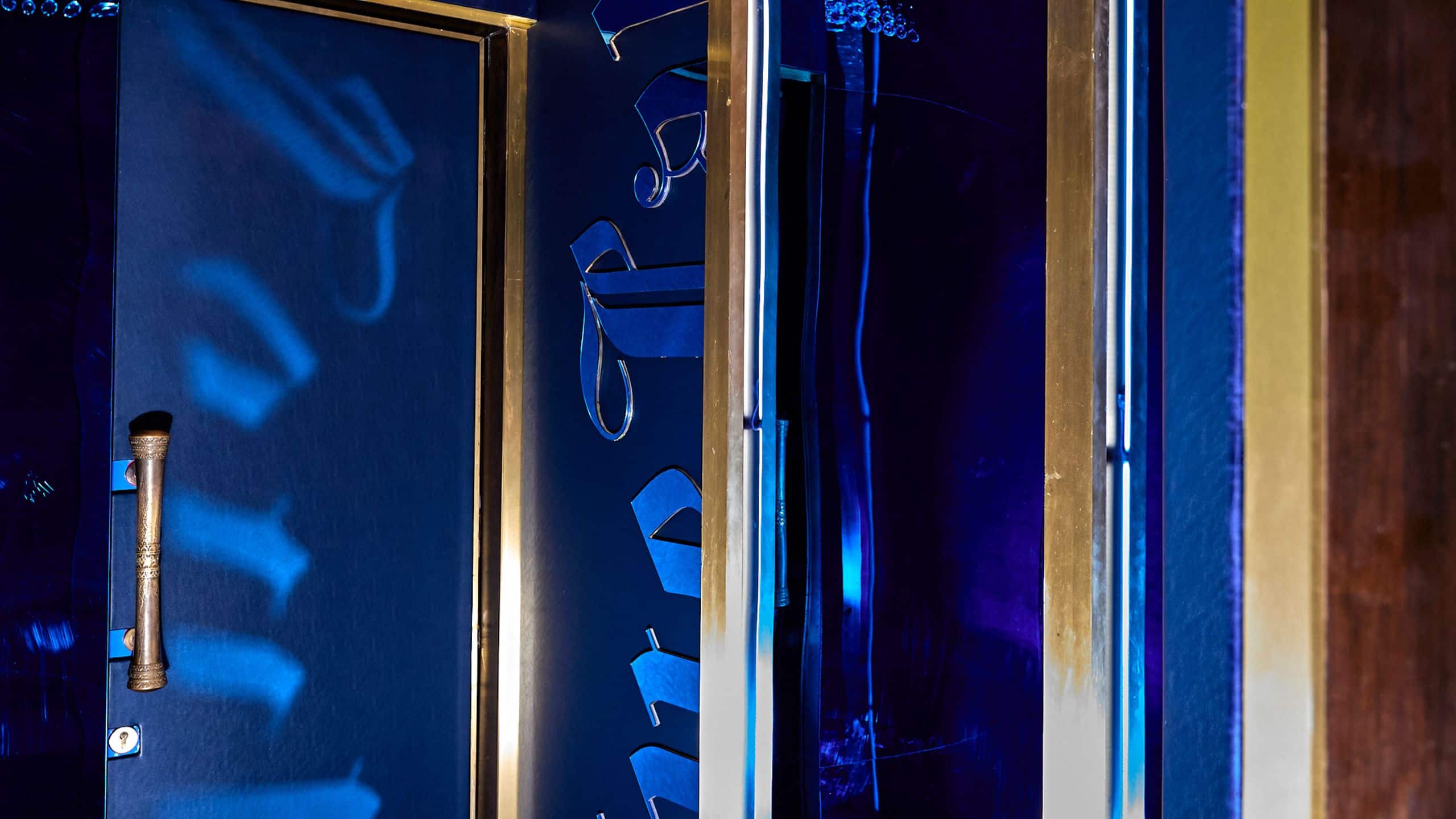 Park Hyatt Bangkok DOB Infinity Mirror Room