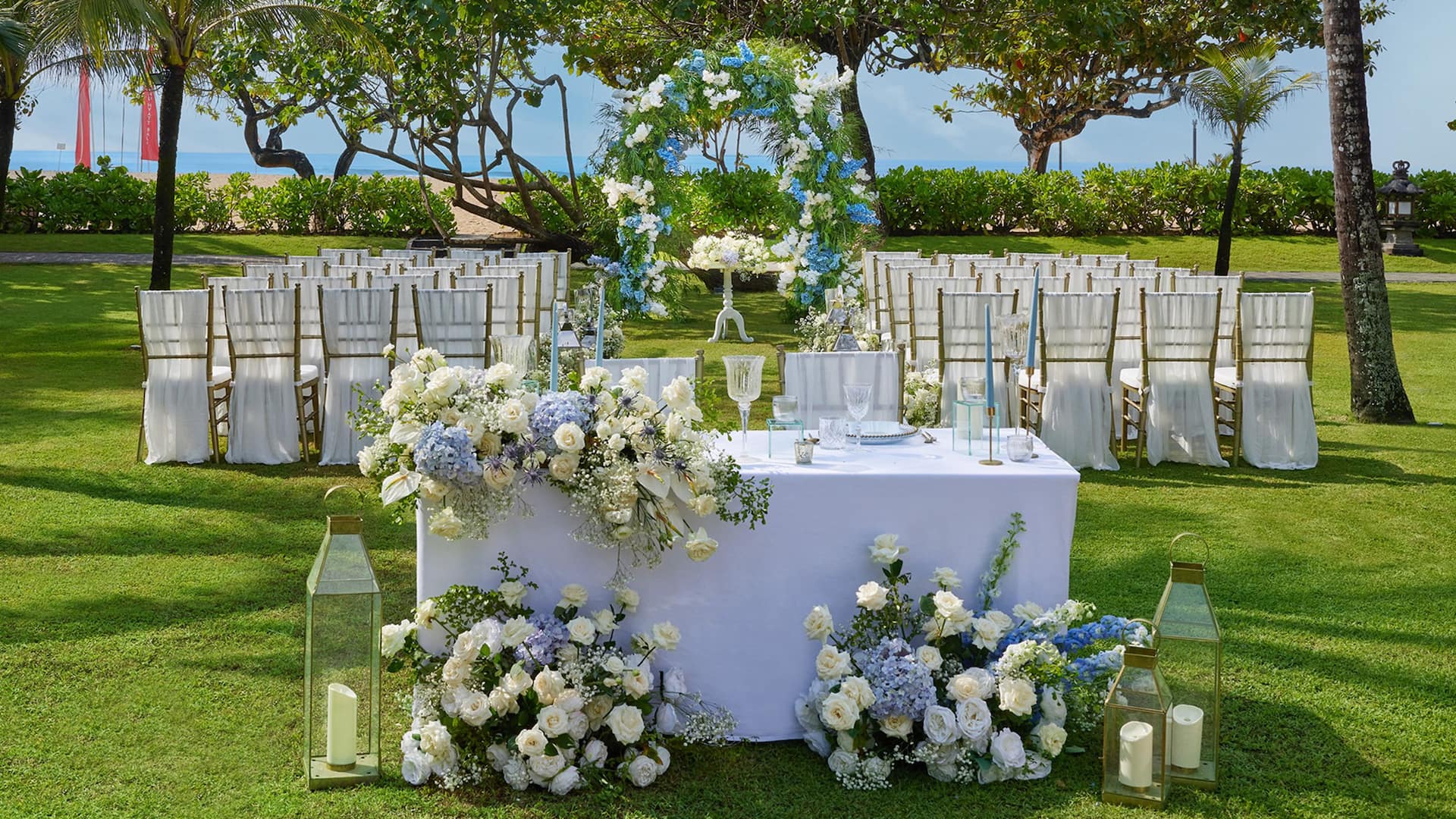Grand Hyatt Bali Pavilion By The Sea Table