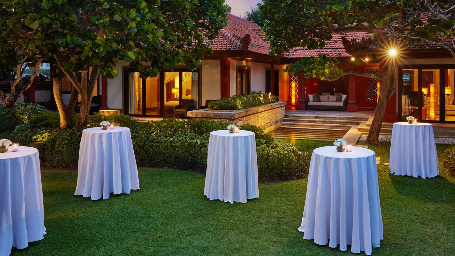 Grand Hyatt Bali Pavilion By The Sea Tables