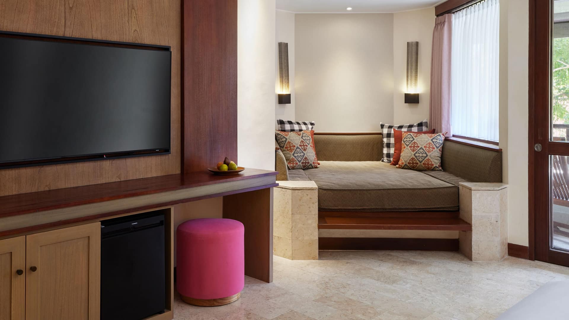 Grand Hyatt Bali Under The Sea Parent Guestroom Television