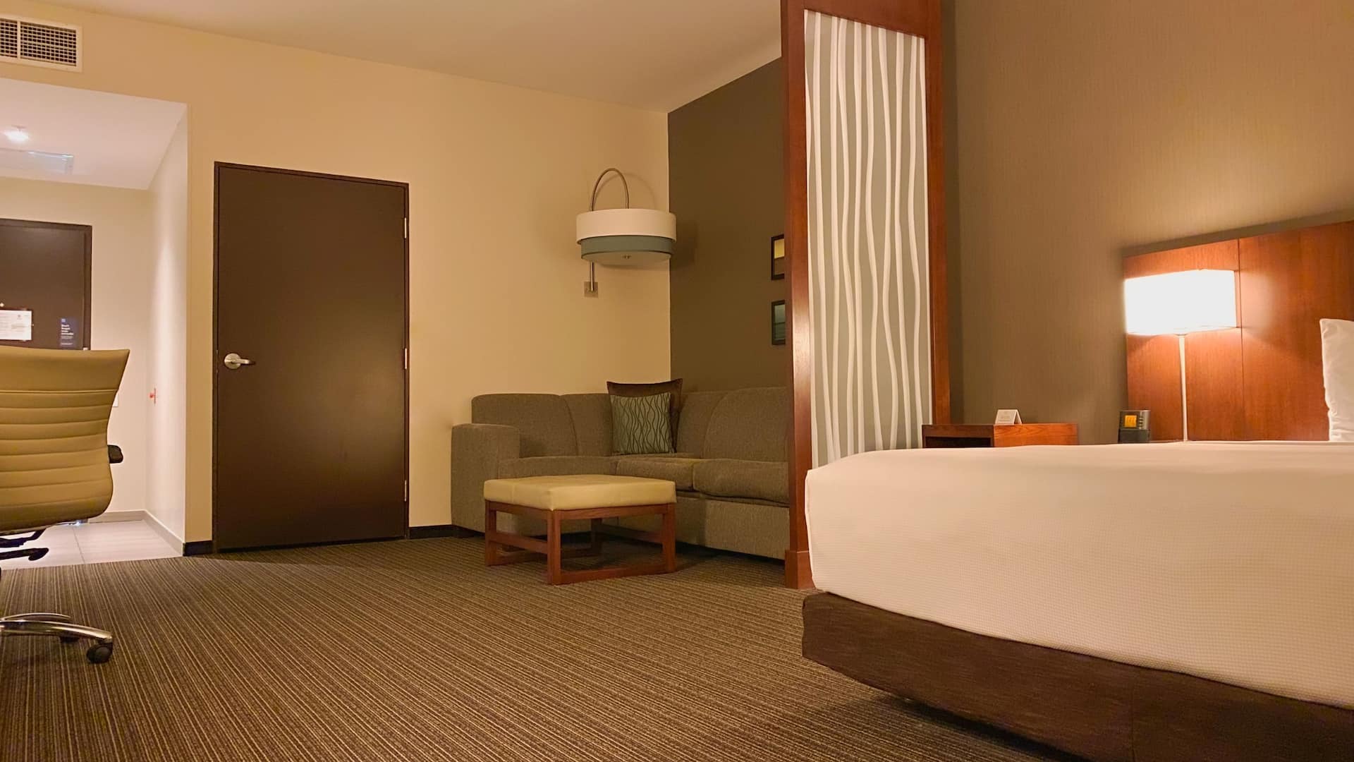 Hyatt Place San Jose/Pinares Accessible Room Bed