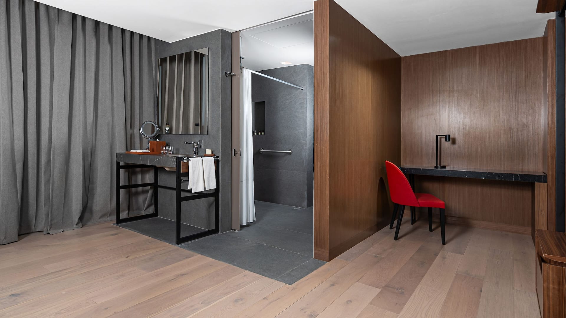 Hyatt Regency Mexico City Insurgentes Accessible King Bathroom View