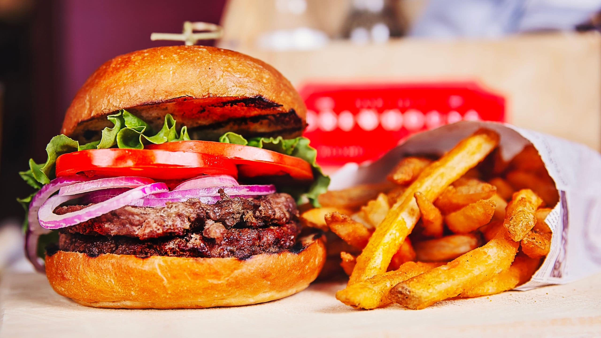 Hyatt Regency St. Louis at The Arch Brewhouse Burger The Classic