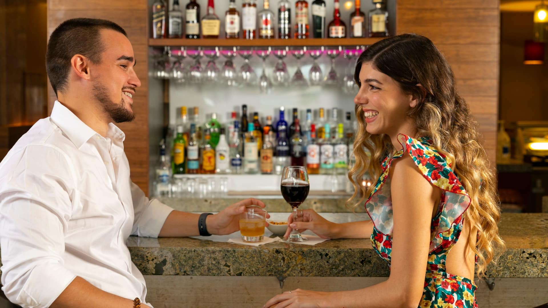 Hyatt Place Manatí Lifestyle Couple Bar