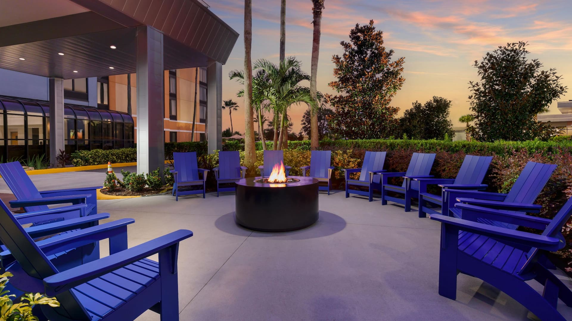 Hyatt Place across from Universal Orlando Resort™ Firepit