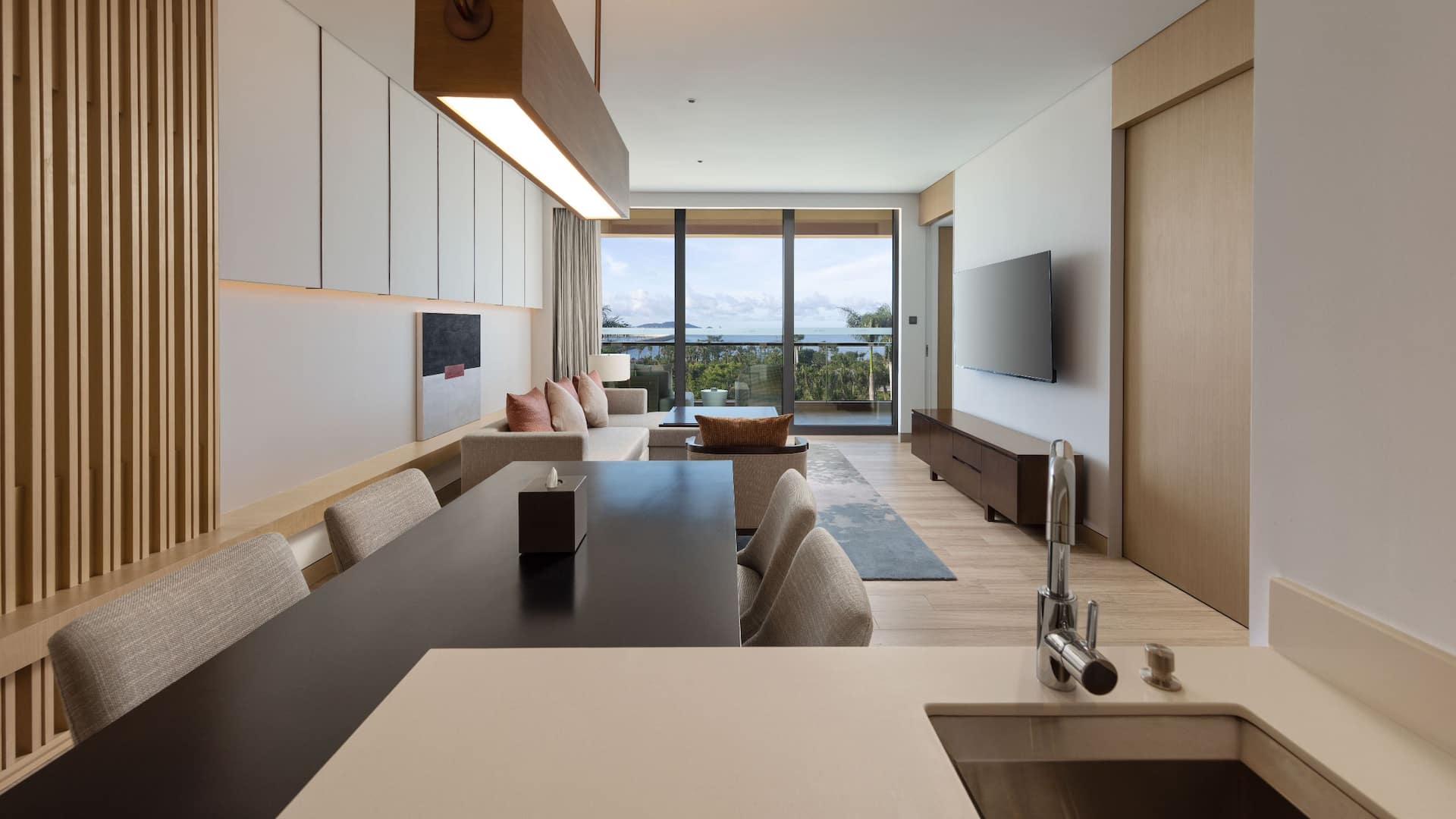 3 de 3 Hyatt Regency Sanya Tianli Bay Family Suite Living Room
