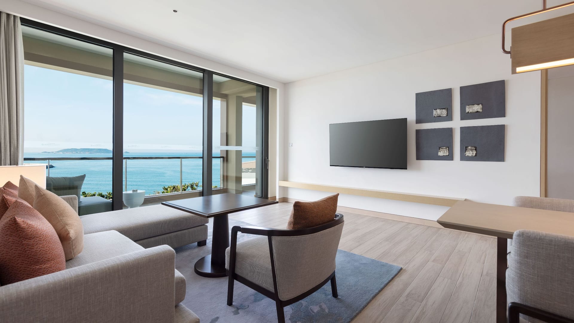 Hyatt Regency Sanya Tianli Bay Premium Suite King Living Room