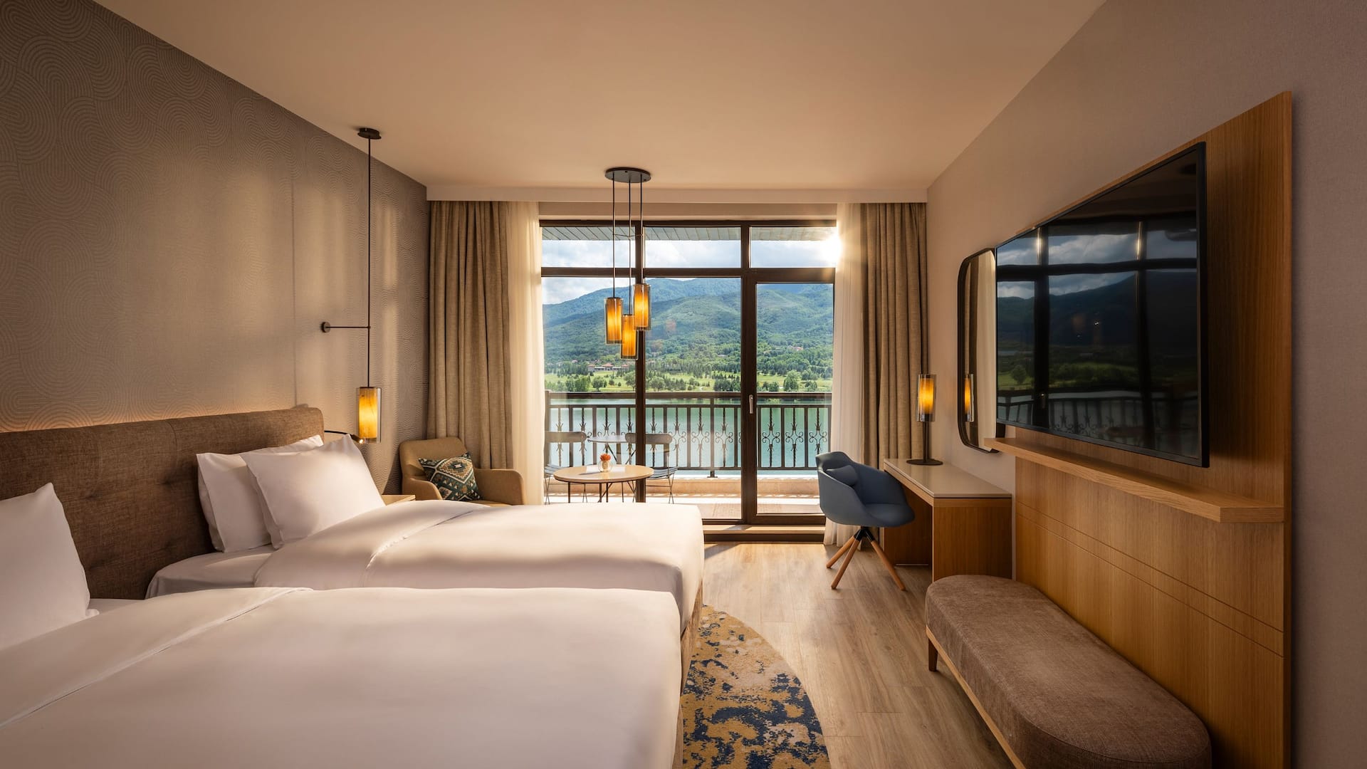 4 от 5 Hyatt Regency Pravets Resort Two Twin Beds Guestroom Lake View