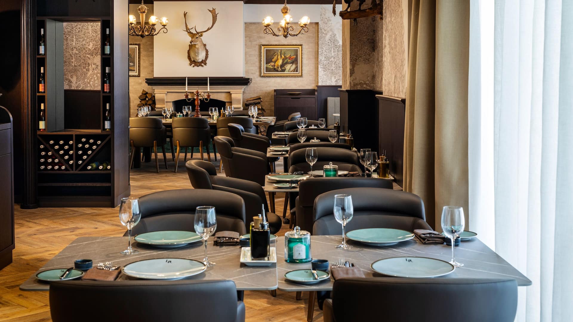 1 от 1 Hyatt Regency Pravets Resort Lion And Rose Fireplace