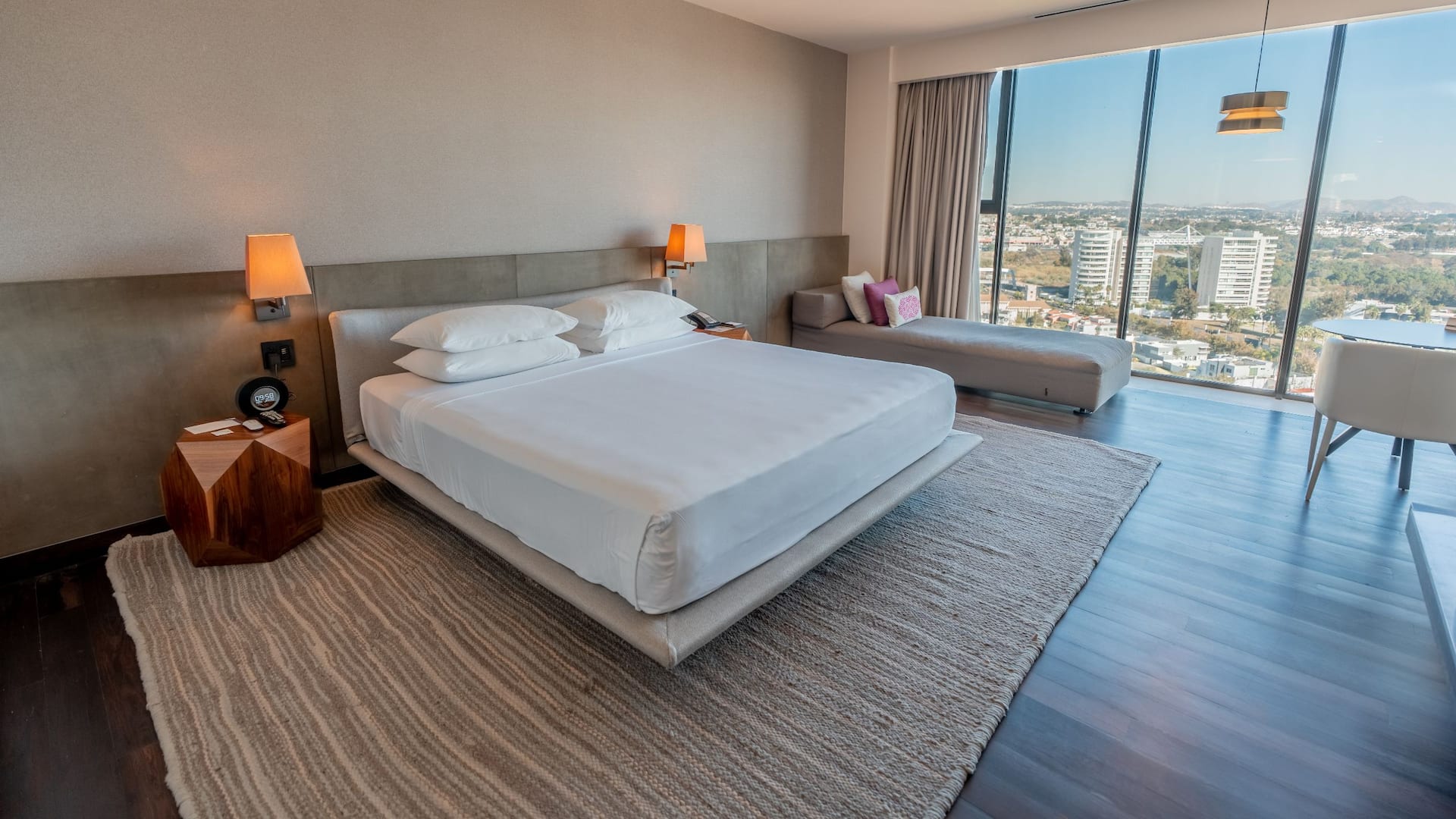 Hyatt Regency Andares Guadalajara Presidential Suite Bedroom City View