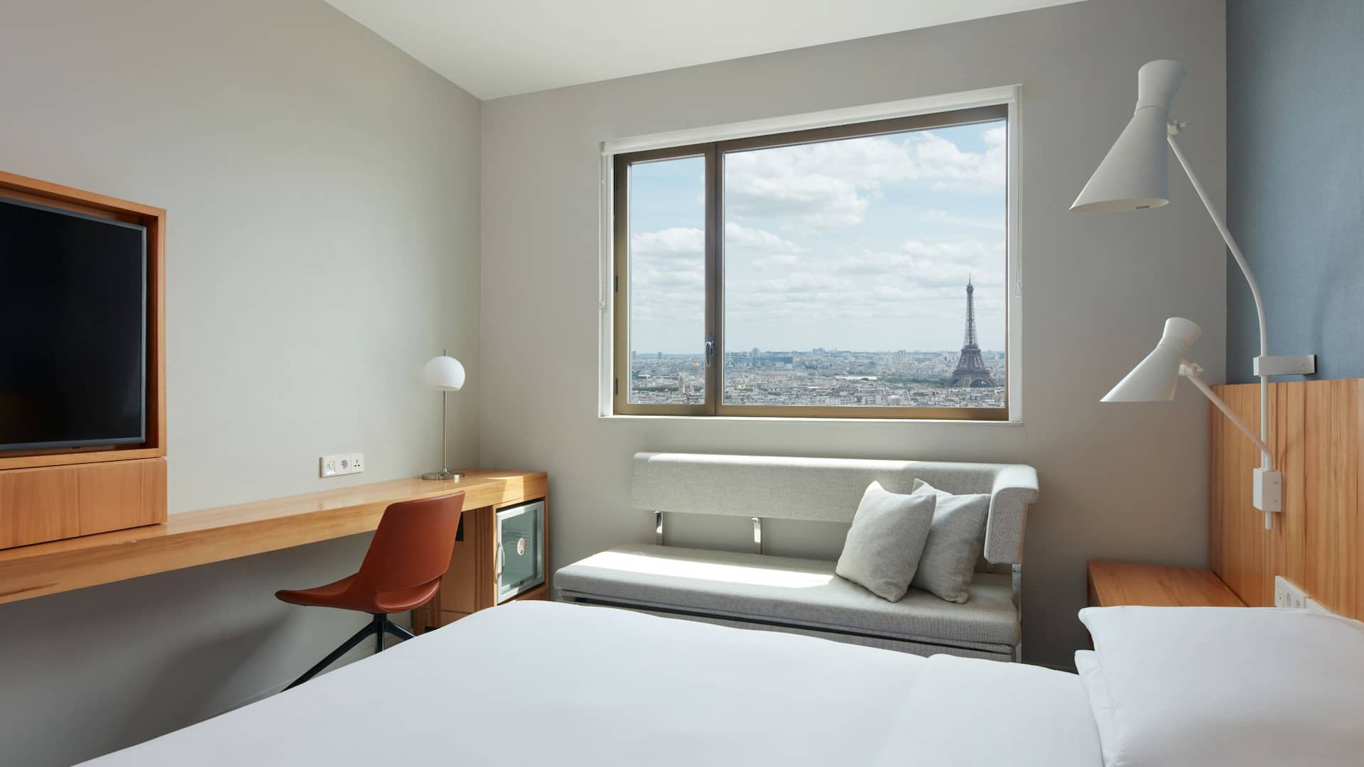2 de 5 Hyatt Regency Paris Étoile King Bed Eiffel Tower View Club Access Focus View