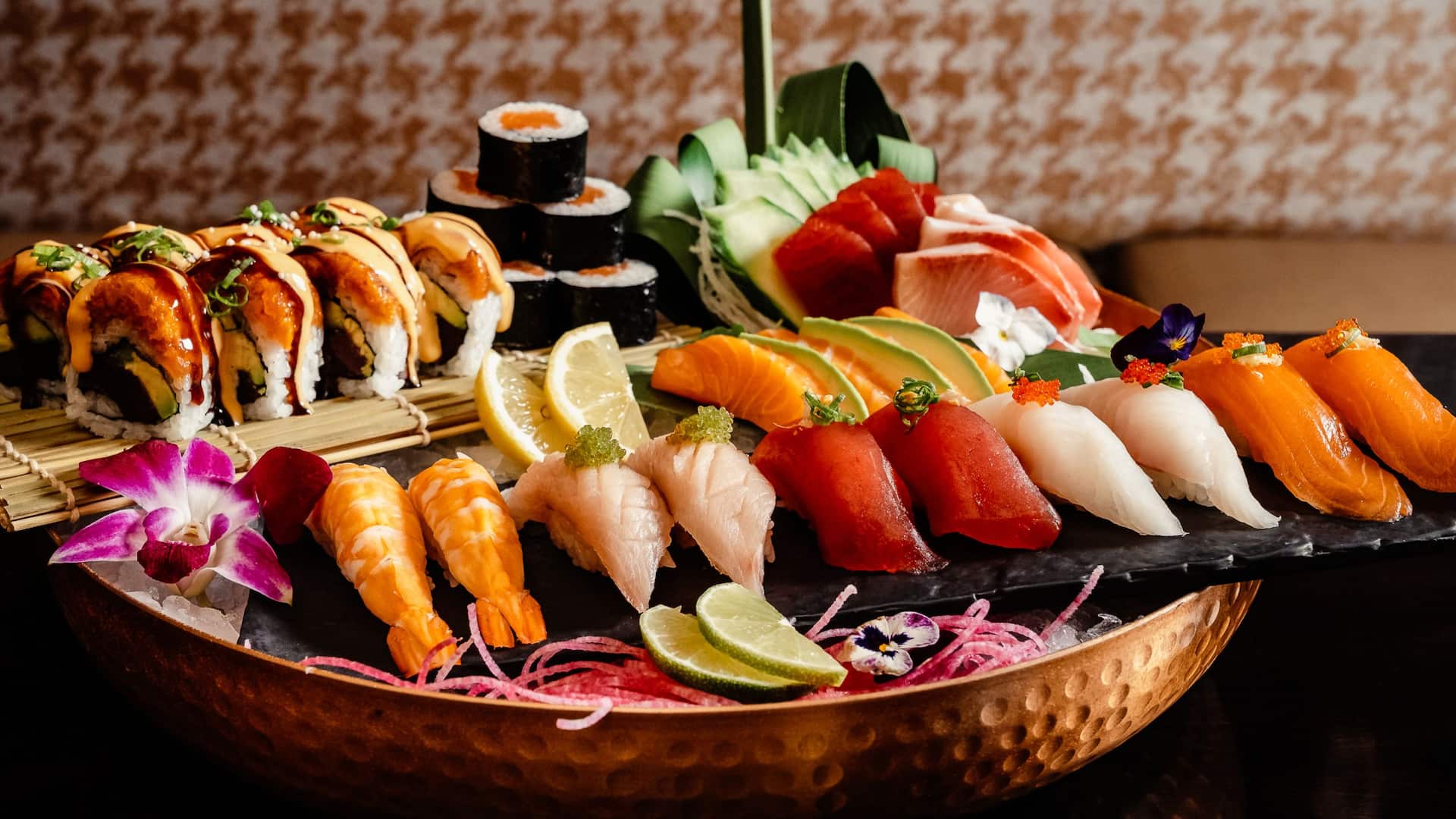 Hyatt Place Las Vegas at Silverton Village Su Casa Sushi