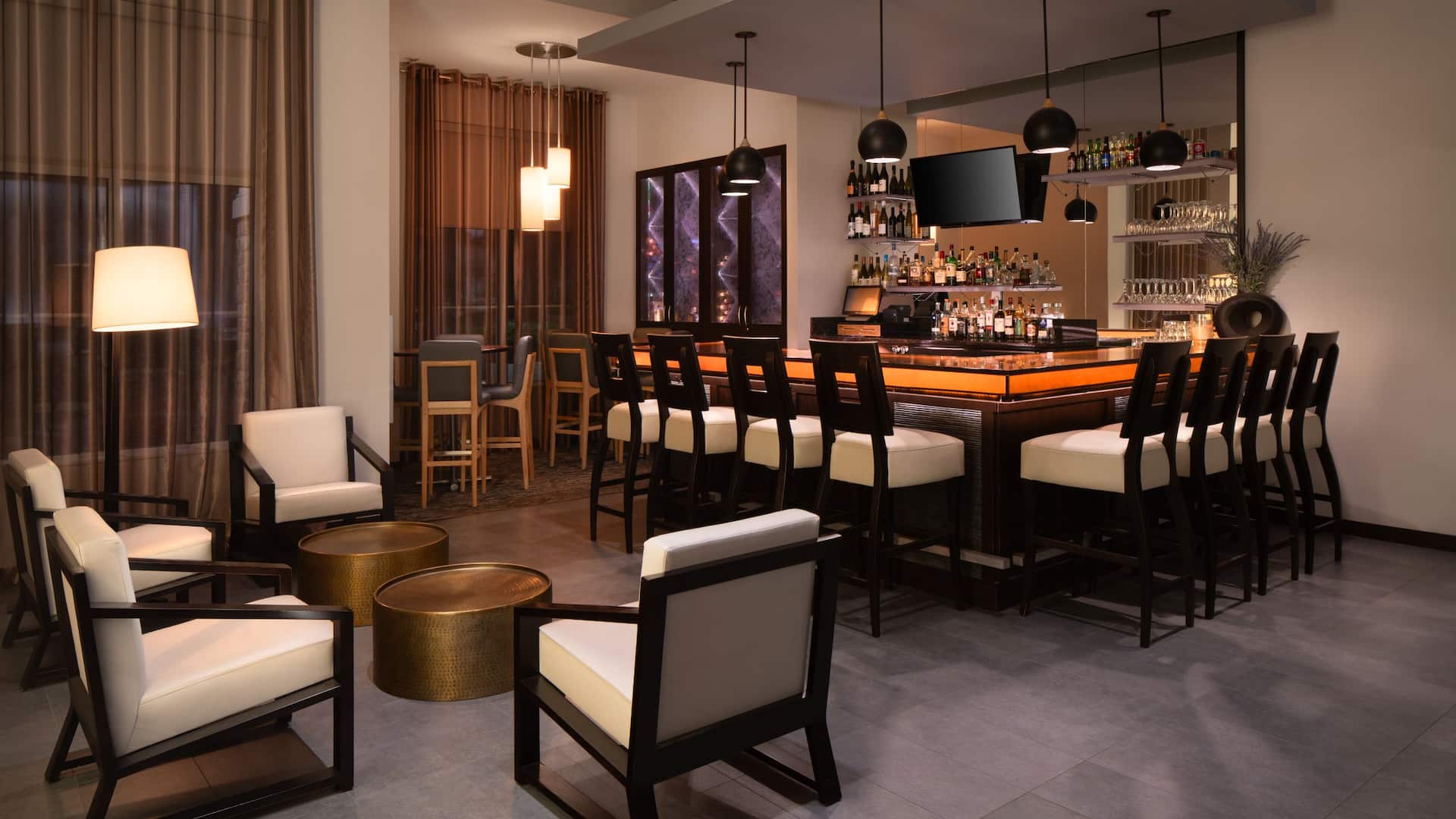 Hyatt House Richmond / Short Pump Hbar Wine