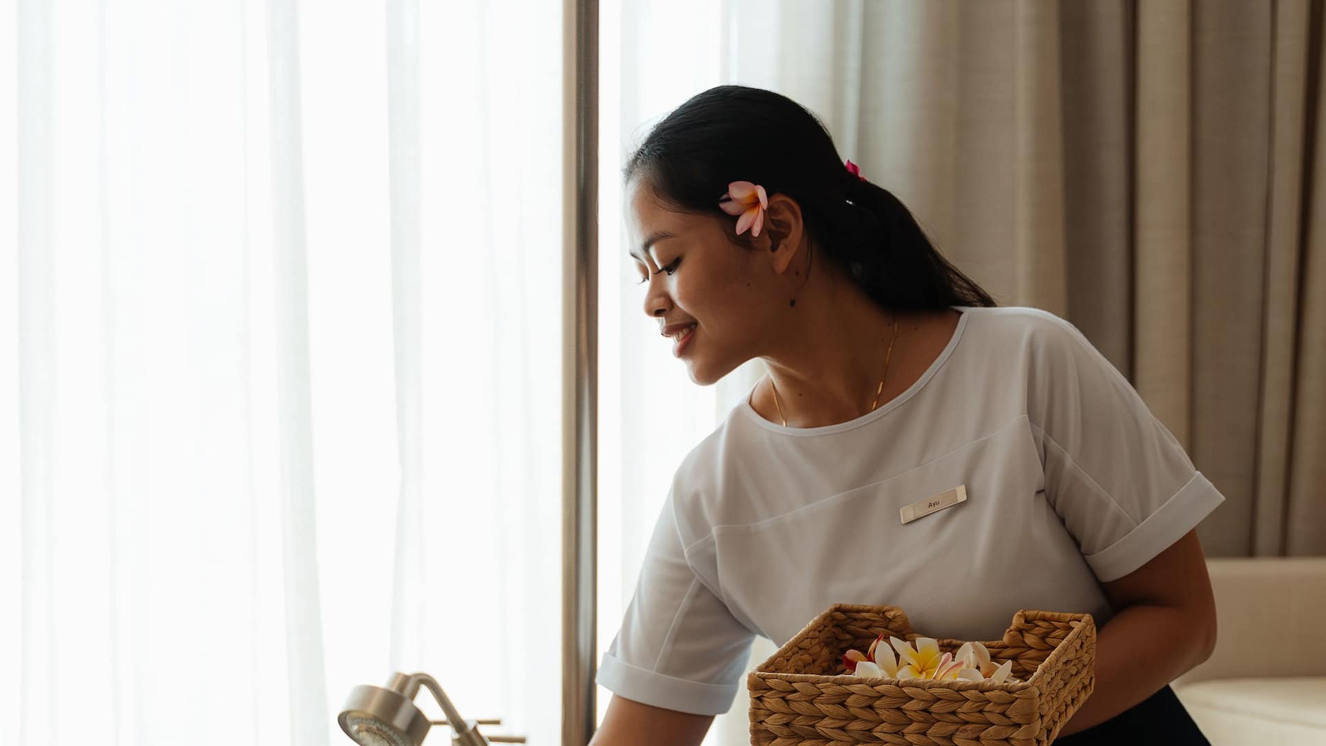 Hyatt Regency HR_P0312 Spa Staff Setting Up