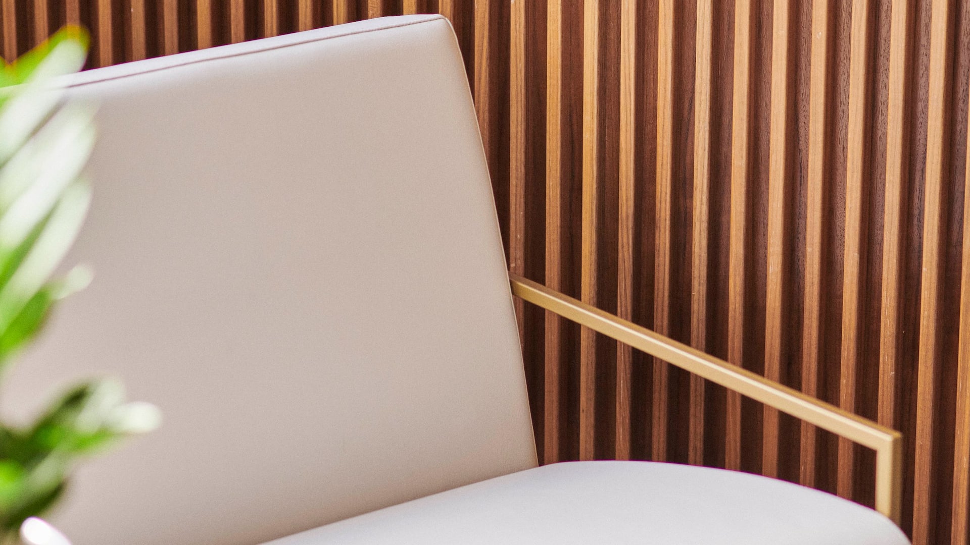 Grand Hyatt Barcelona Premium King Details Chair