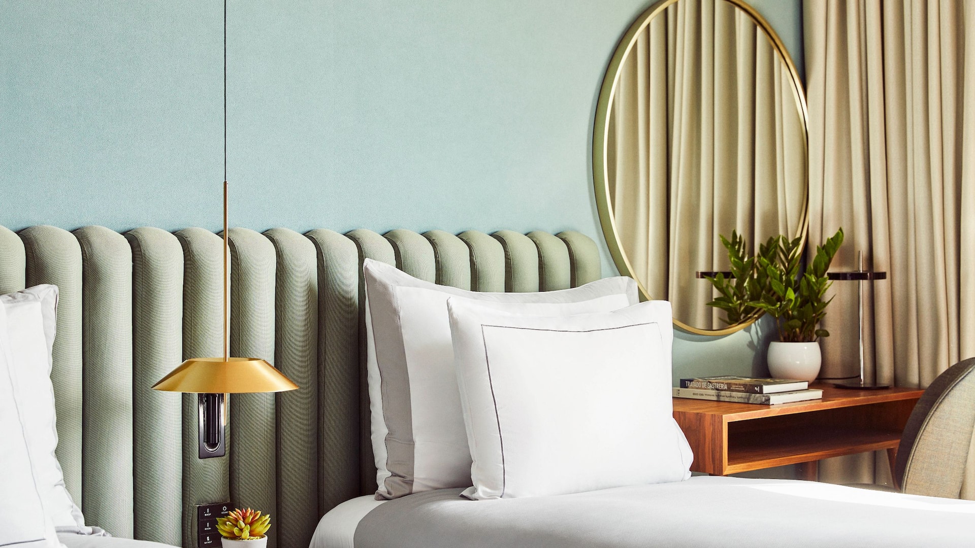 Grand Hyatt Barcelona Premium Twin Bed Closeup