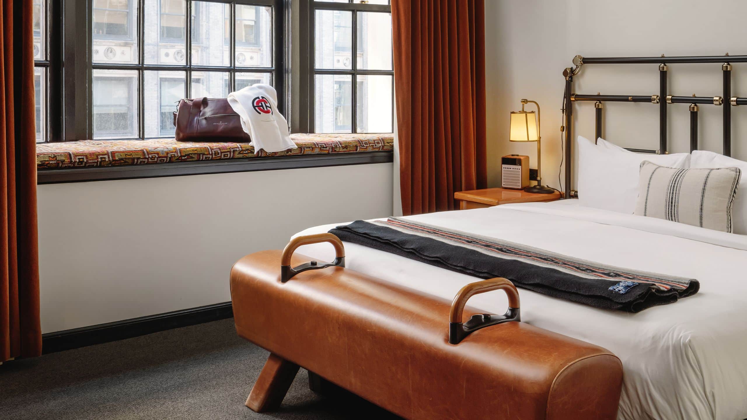 Chicago Athletic Association Guestroom Bed Window