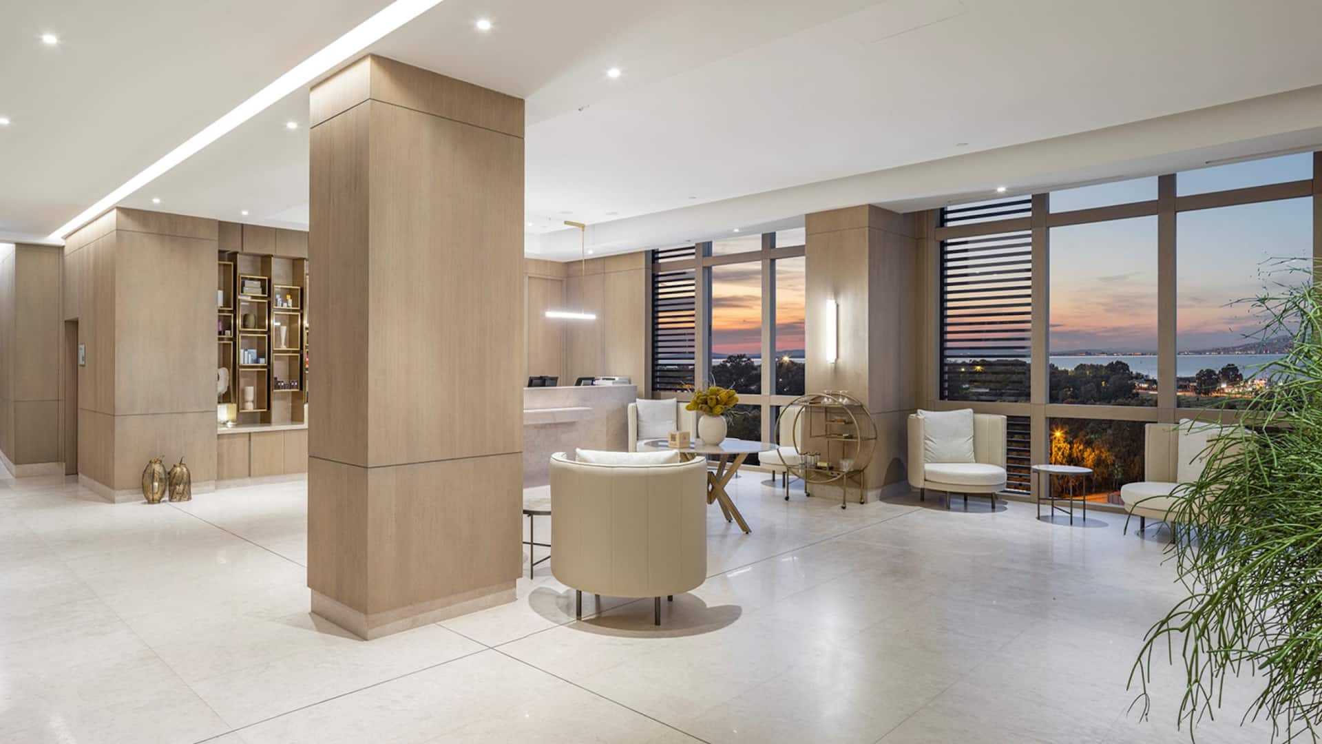 Hyatt Regency İzmir İstinyePark Spa Lobby With Pool Entrance