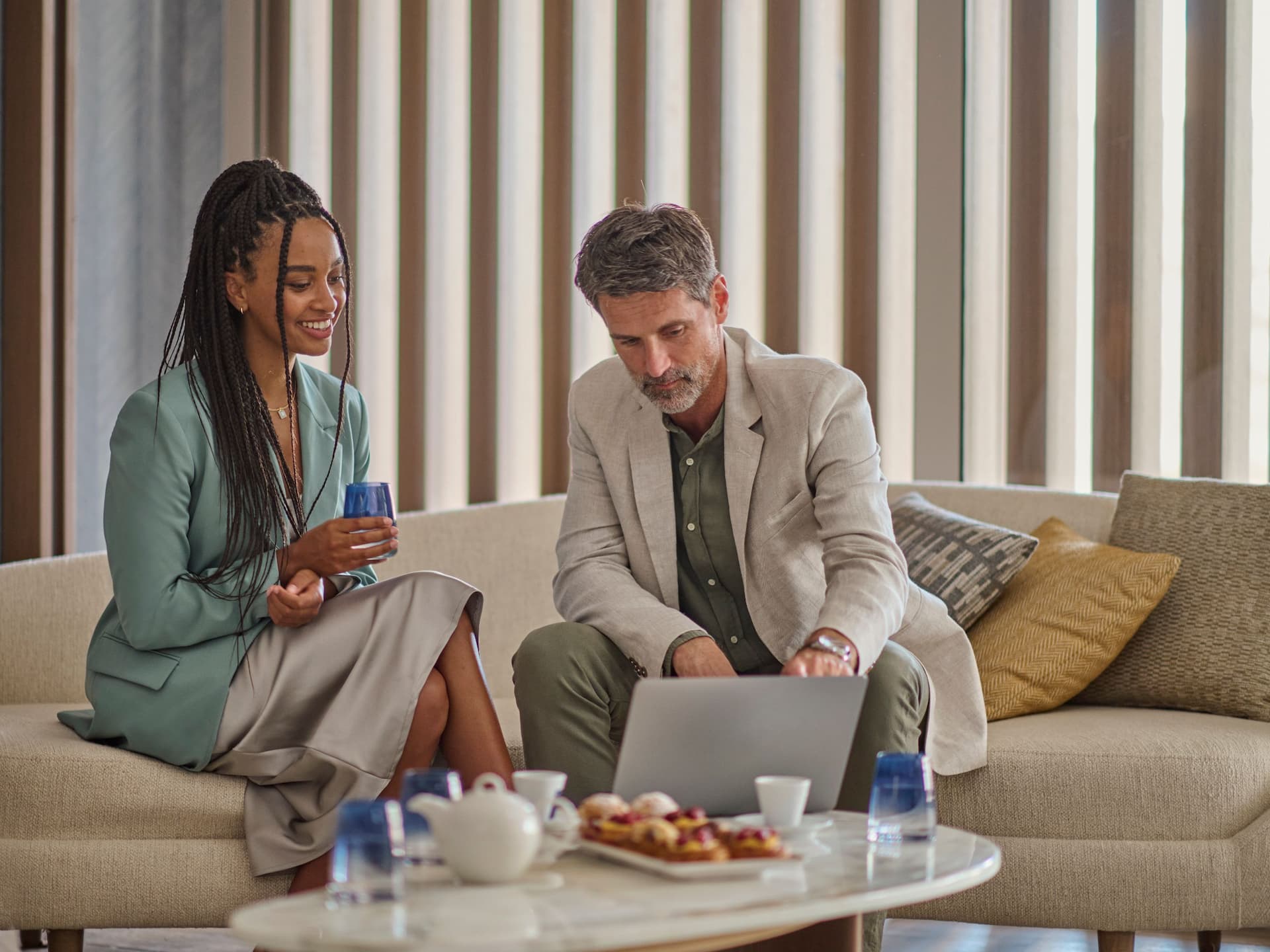 Hyatt Regency HR_P0419 Meeting Computer Detail