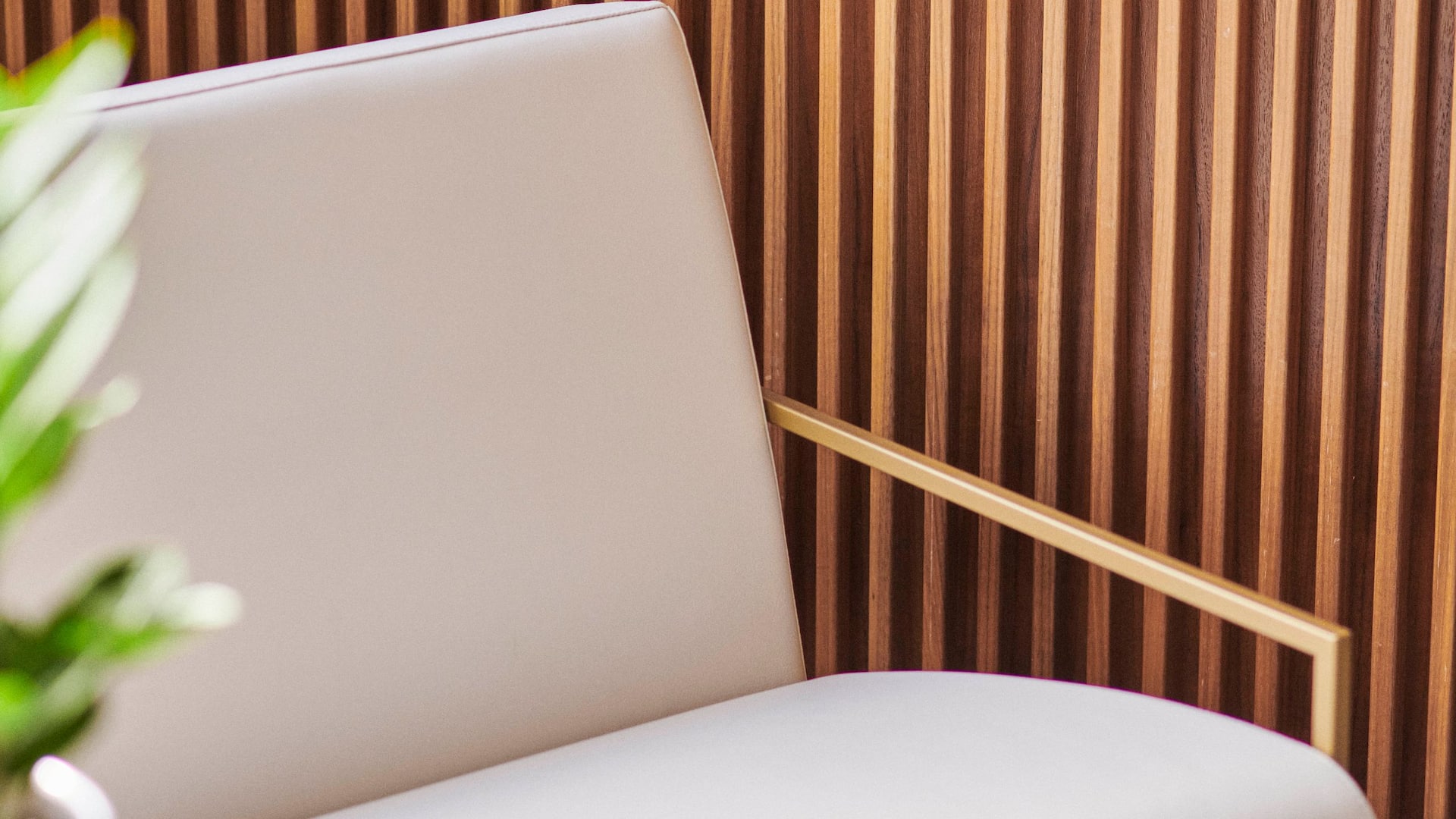 Grand Hyatt Barcelona Premium King Chair Details