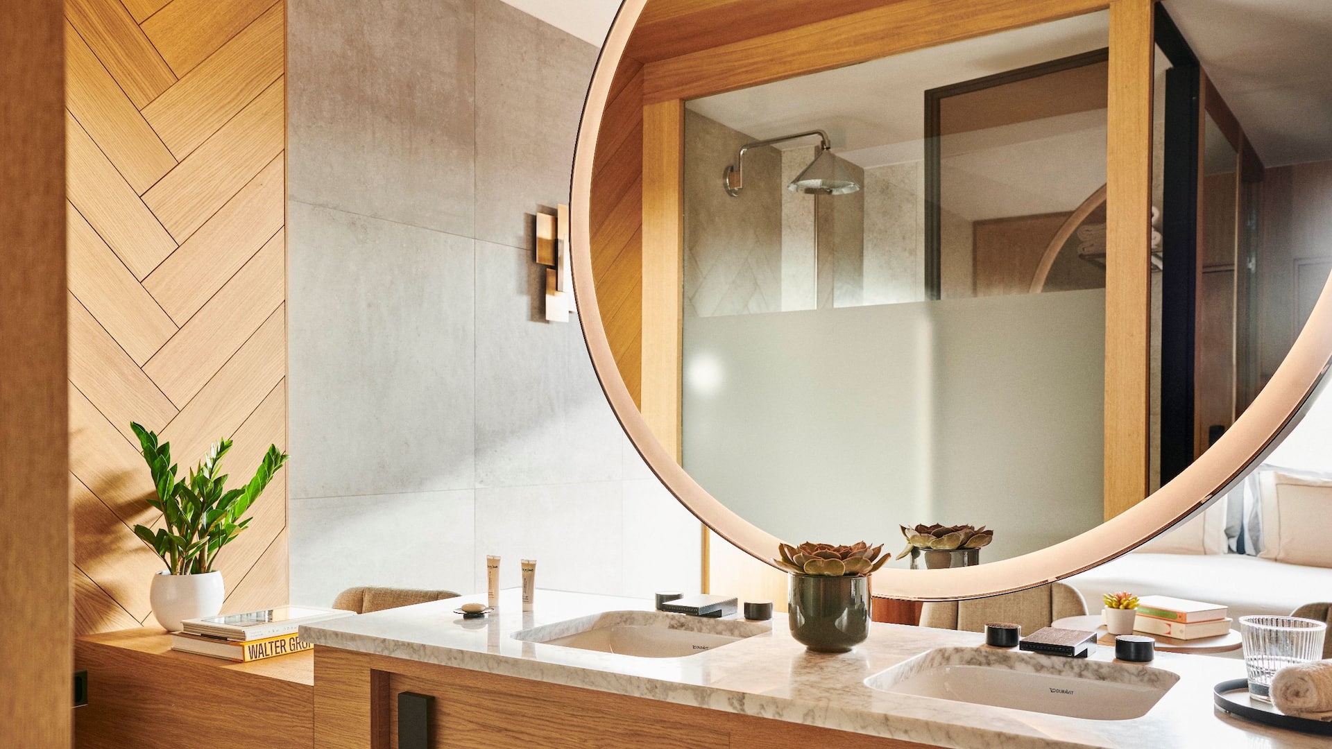 5 из 7 Grand Hyatt Barcelona One King Bed Deluxe Bathroom Vanity