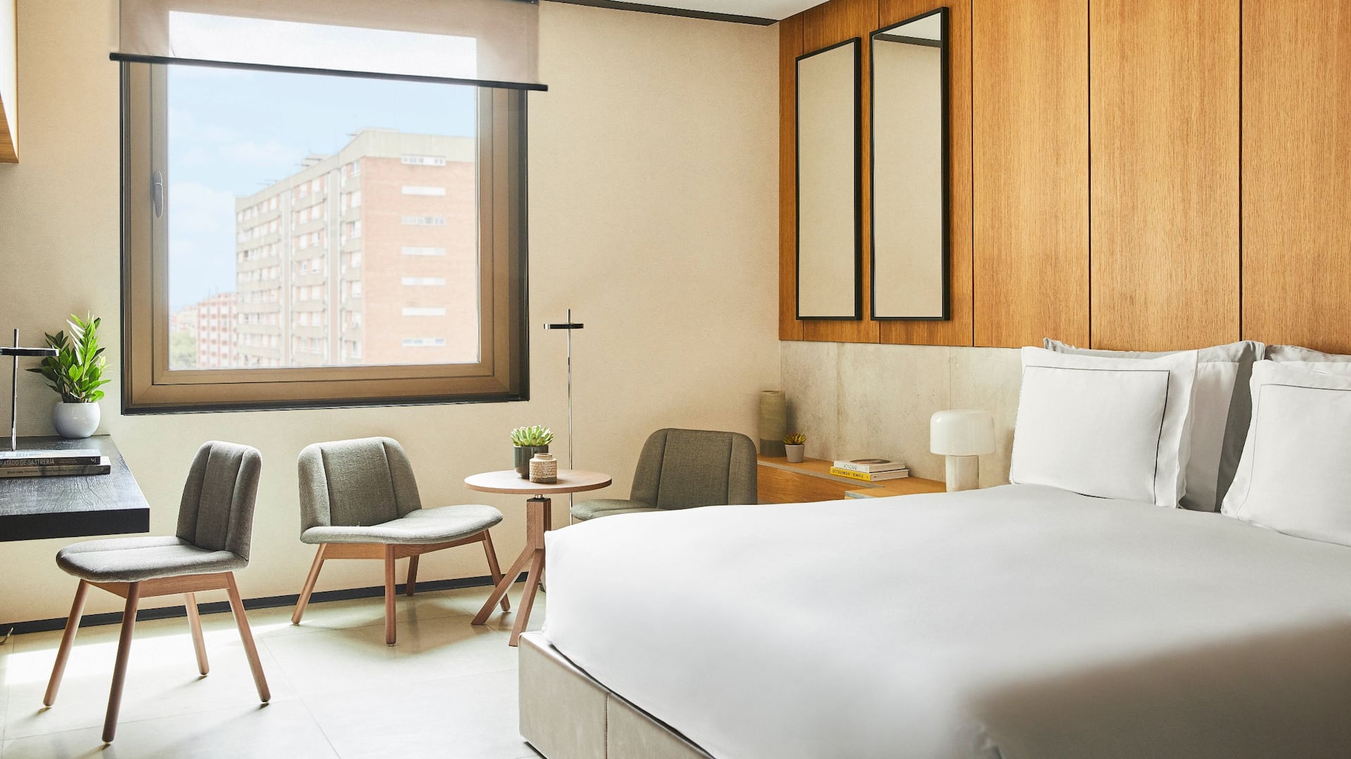 Grand Hyatt Barcelona One King Bed Close-up