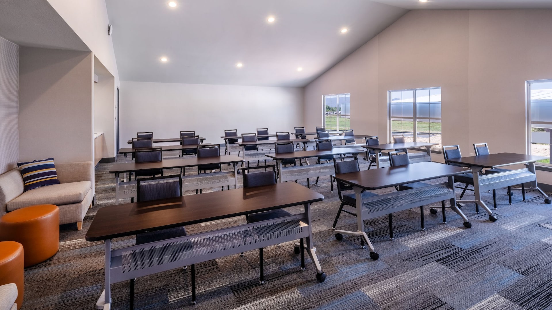 Hyatt House Colorado Springs Airport Meeting Room Tables