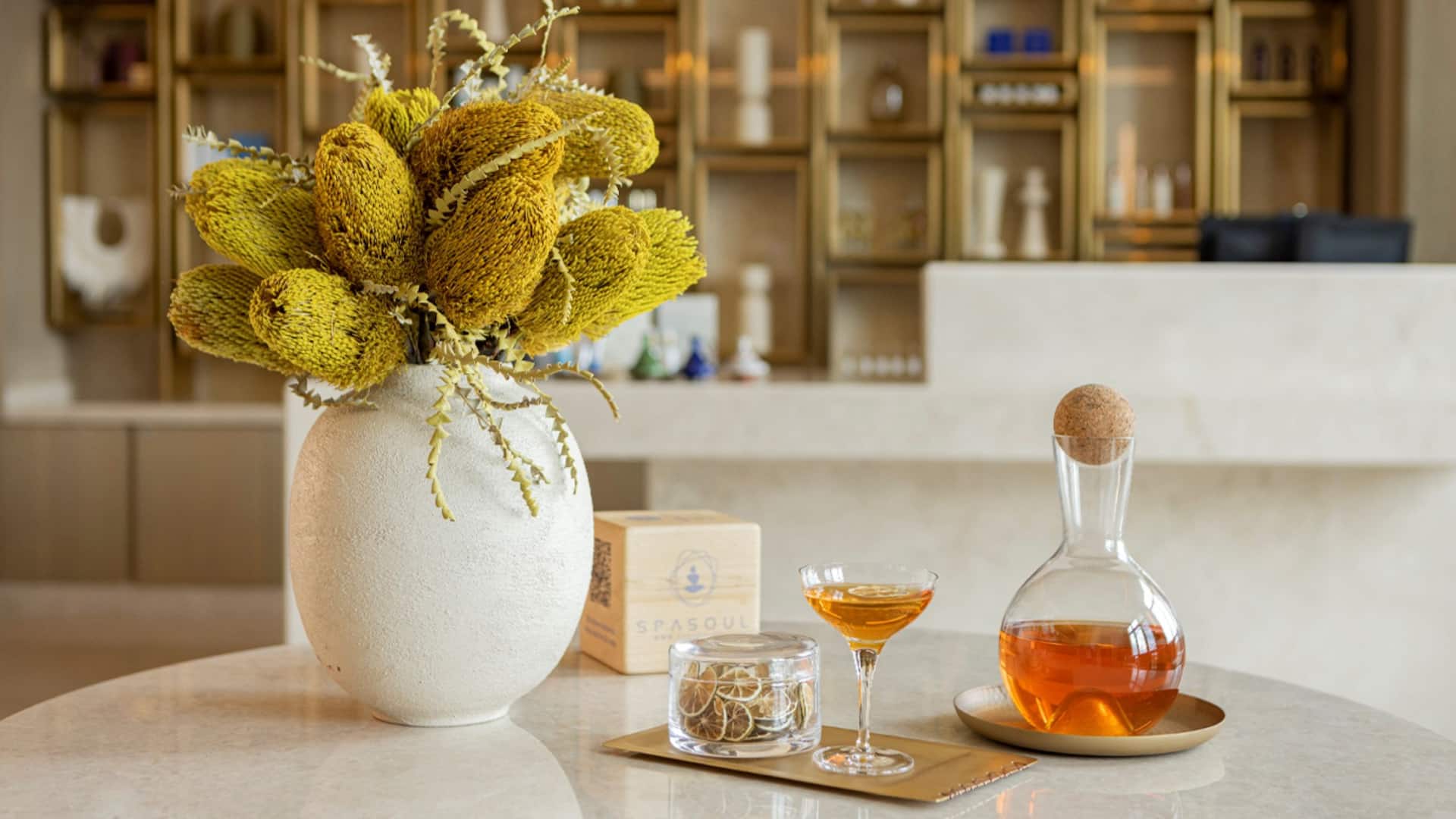 Hyatt Regency İzmir İstinyePark Fresh Tea Setup At The Spa Reception