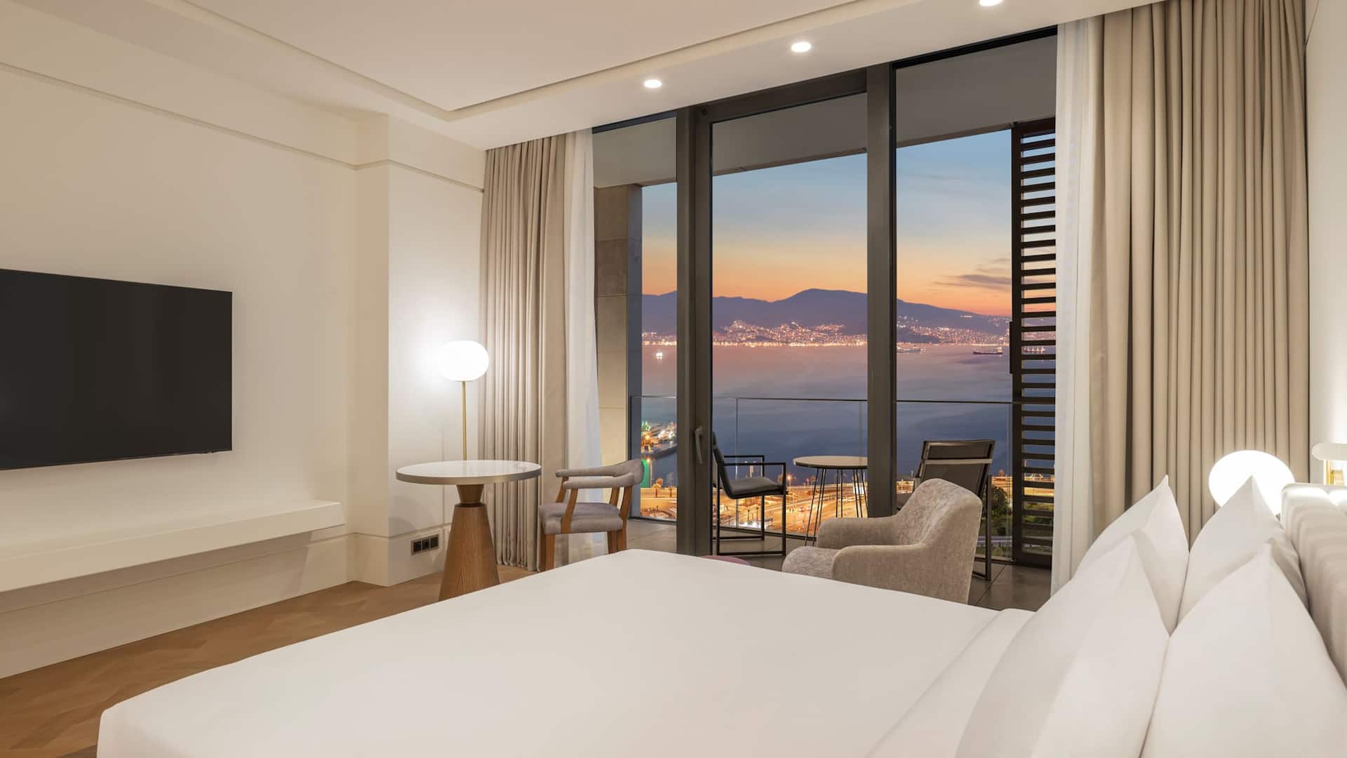 Hyatt Regency İzmir İstinyePark King Bed Deluxe Room With Sea View